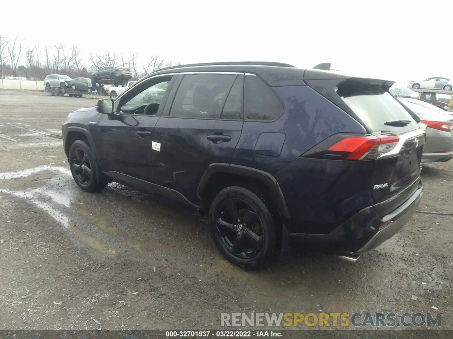 3 Фотография поврежденного автомобиля JTMEWRFV7KJ024207 TOYOTA RAV4 2019