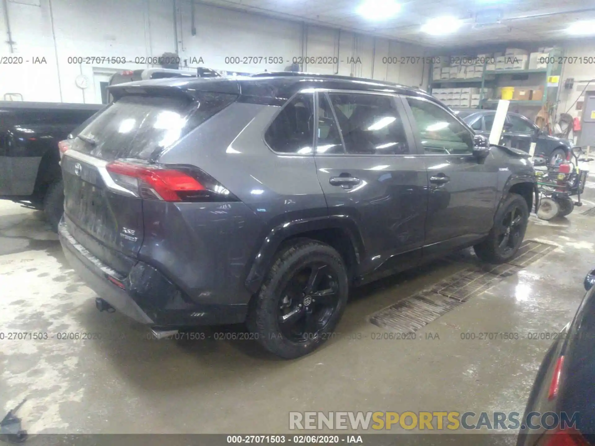 4 Photograph of a damaged car JTMEWRFV7KJ028290 TOYOTA RAV4 2019