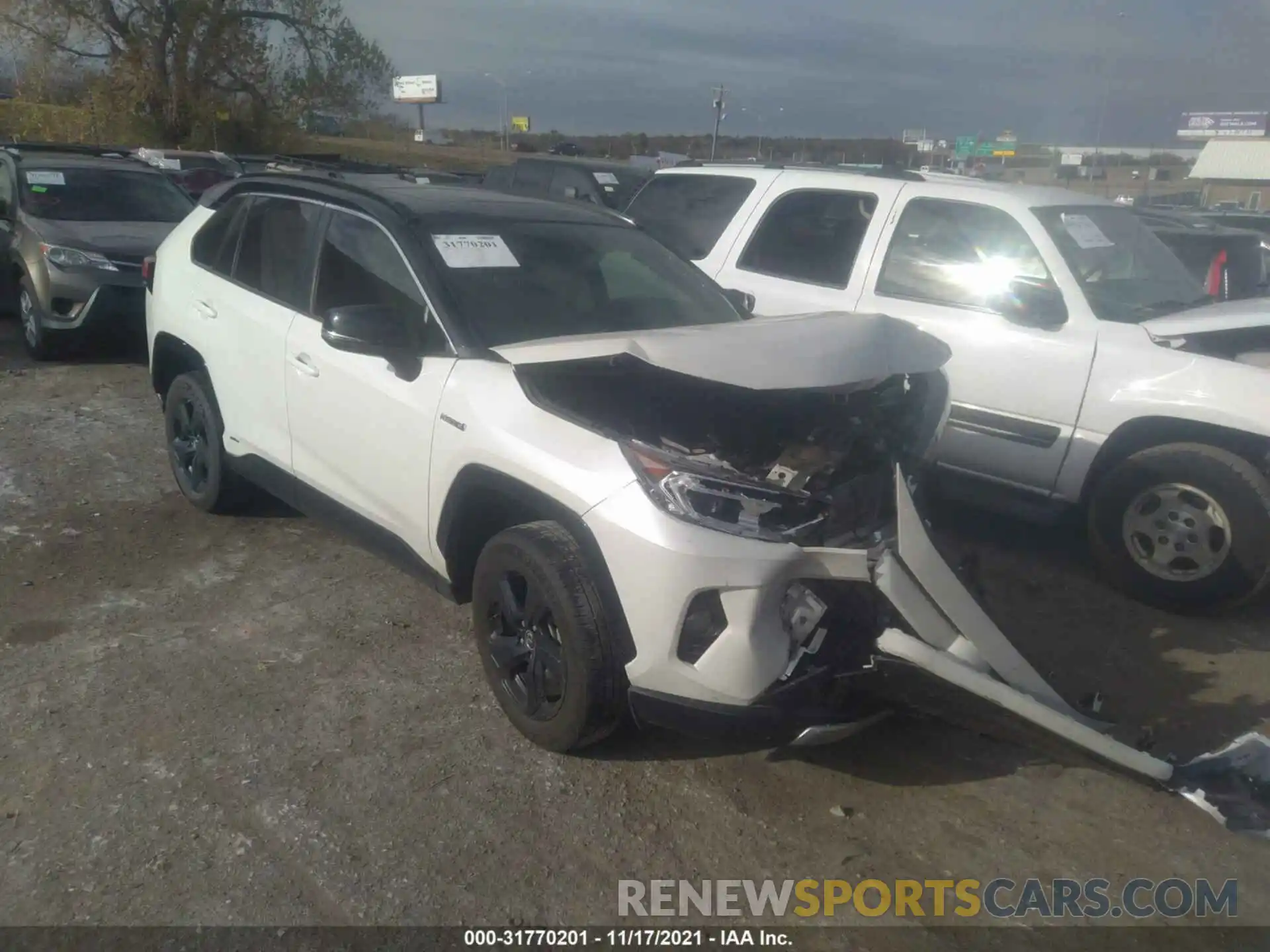 1 Photograph of a damaged car JTMEWRFV8KD509549 TOYOTA RAV4 2019