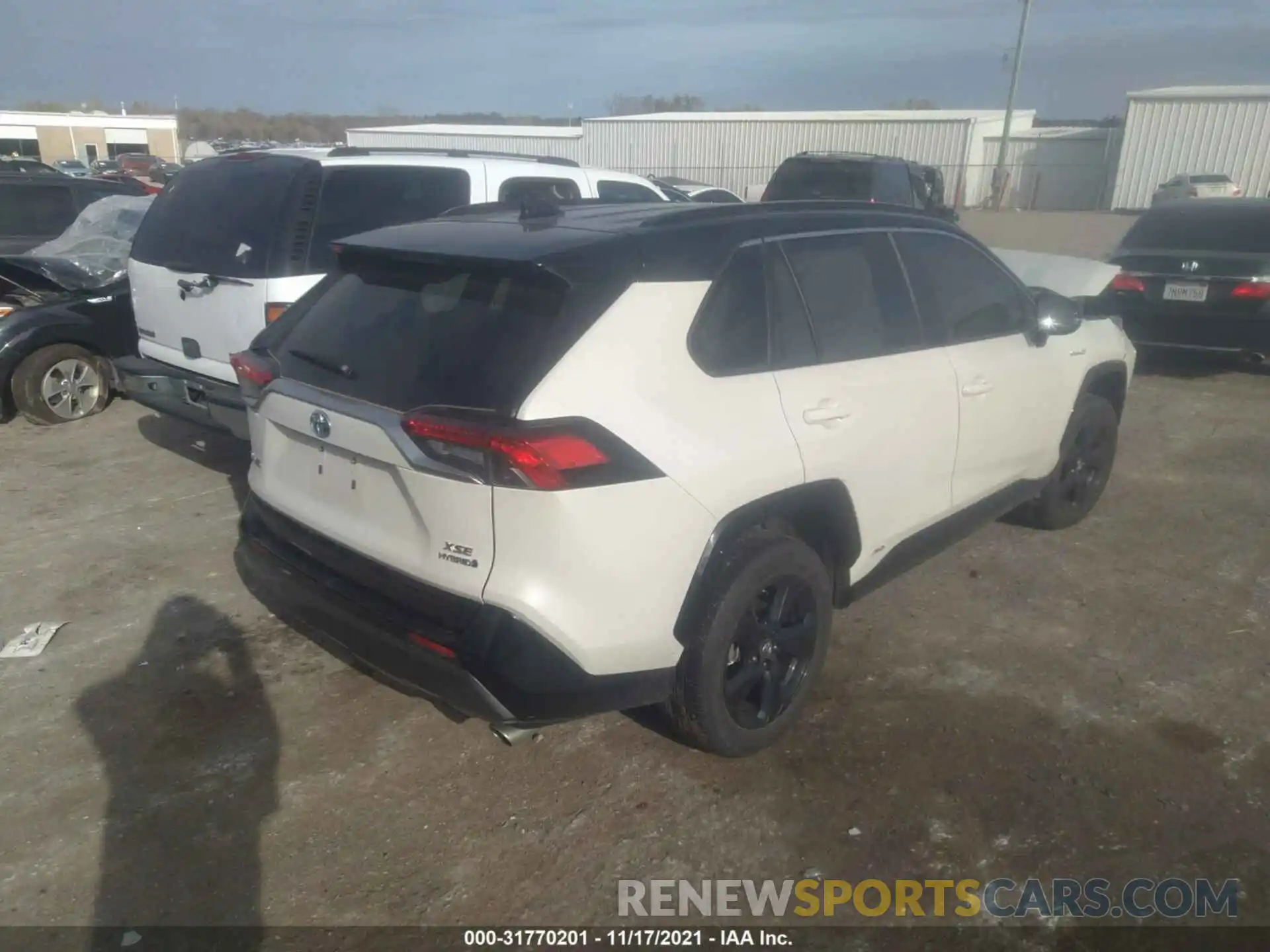 4 Photograph of a damaged car JTMEWRFV8KD509549 TOYOTA RAV4 2019