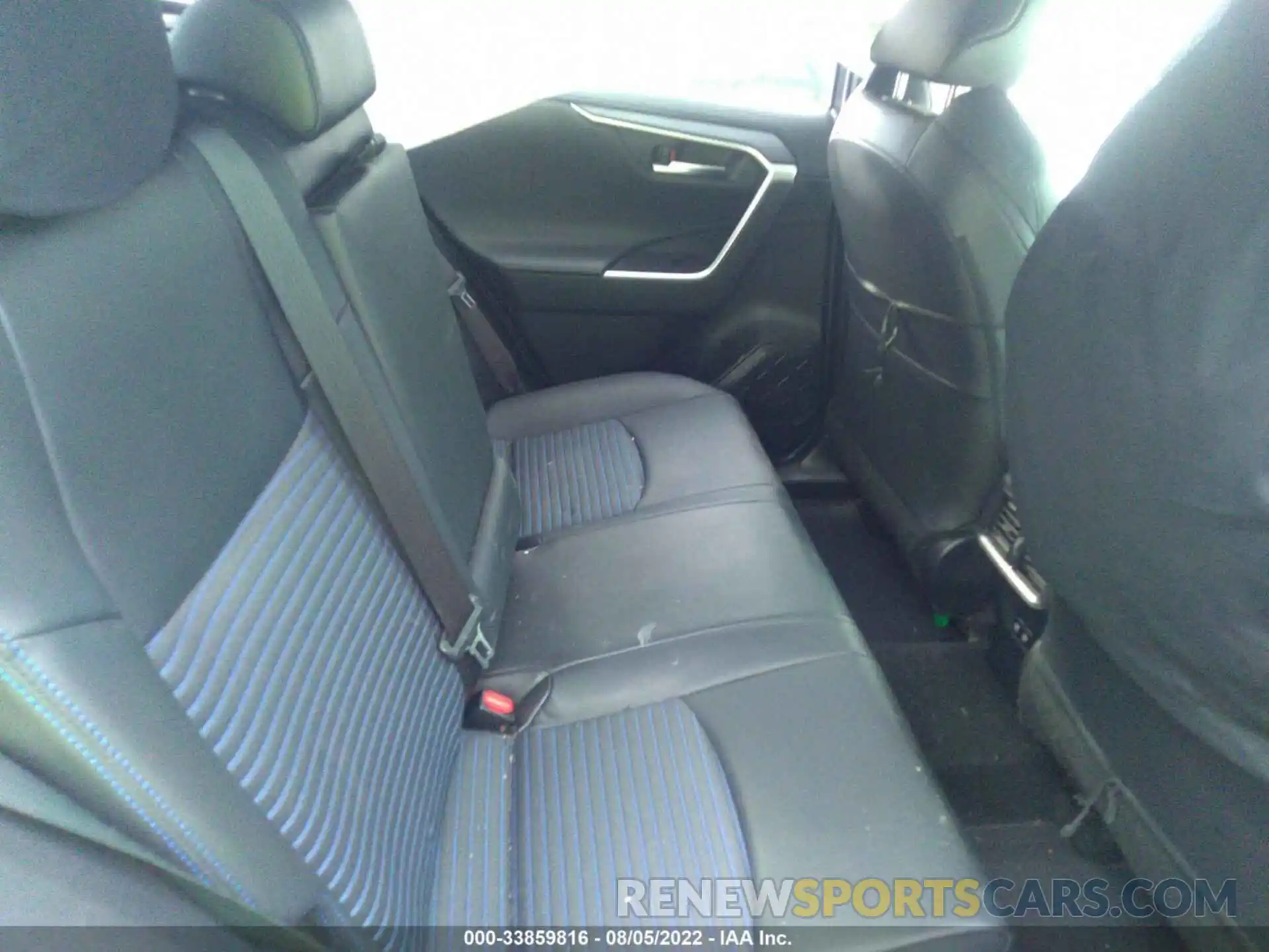 8 Фотография поврежденного автомобиля JTMEWRFV8KD510619 TOYOTA RAV4 2019