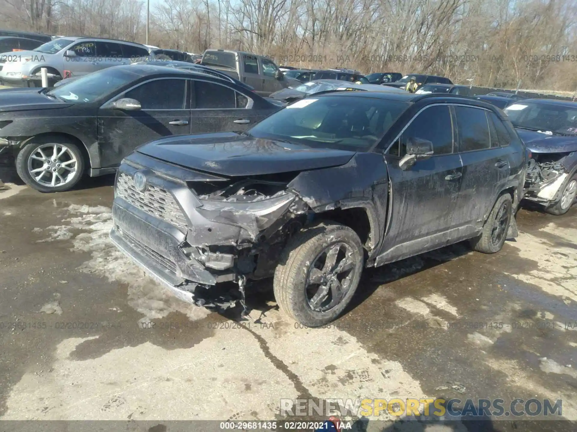 2 Фотография поврежденного автомобиля JTMEWRFV8KD516520 TOYOTA RAV4 2019