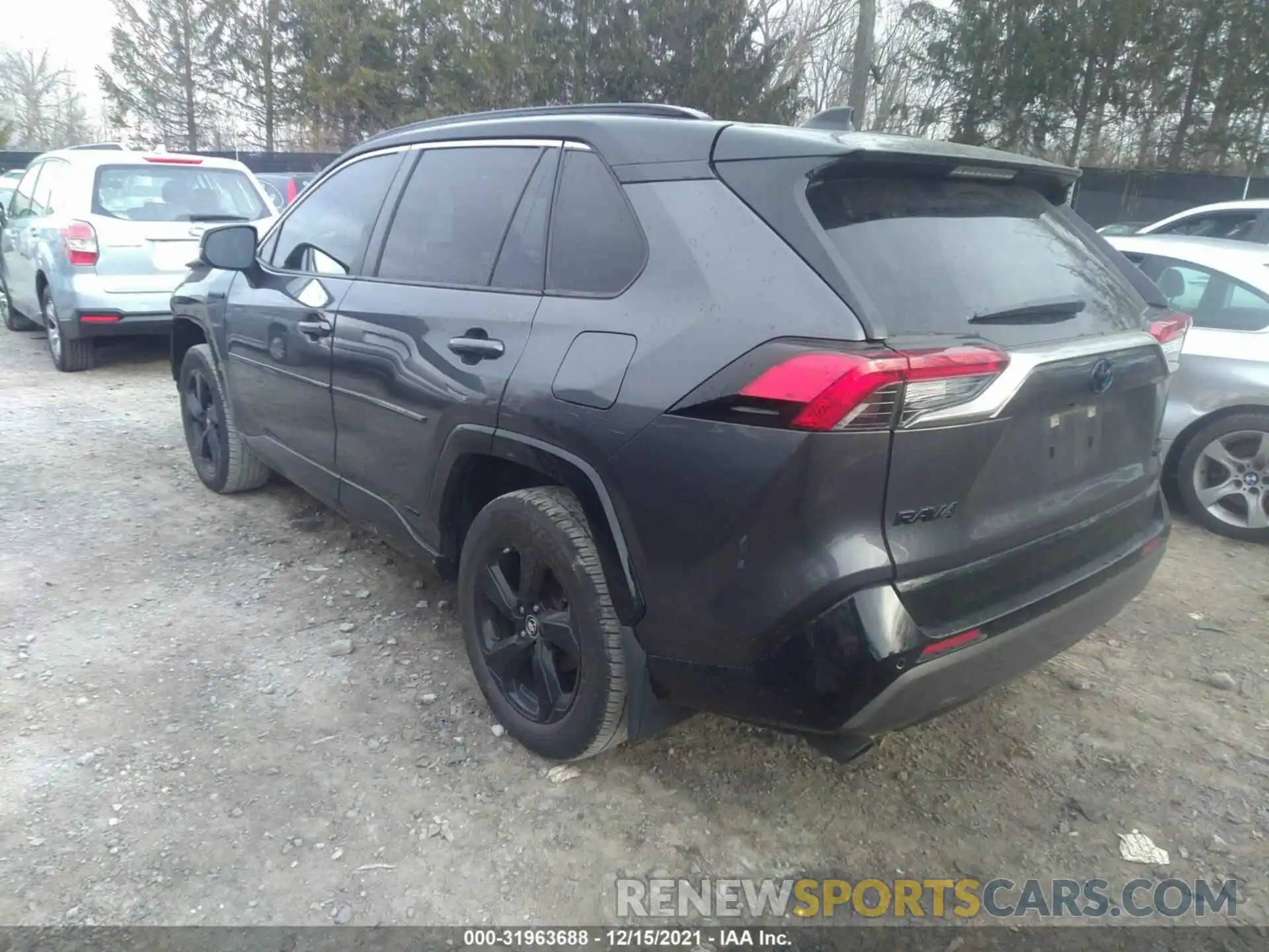 3 Photograph of a damaged car JTMEWRFV8KD518624 TOYOTA RAV4 2019