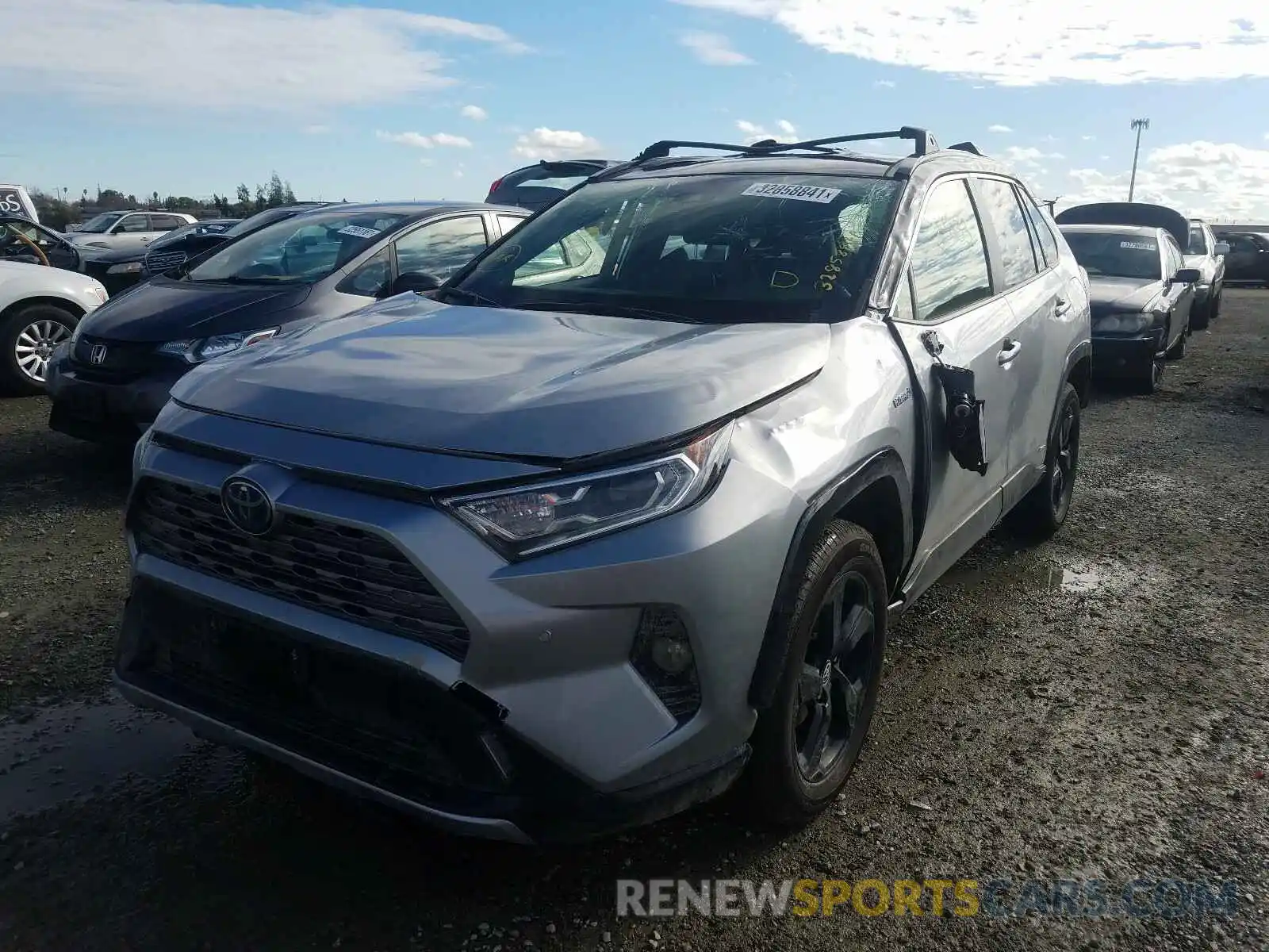 2 Фотография поврежденного автомобиля JTMEWRFV8KD522320 TOYOTA RAV4 2019