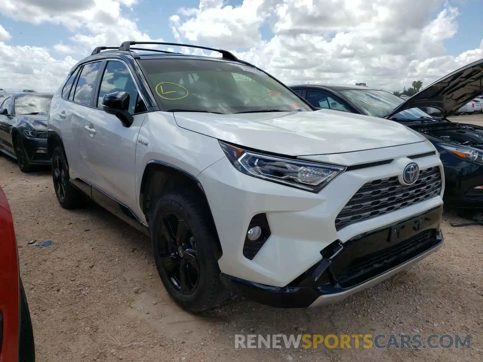 1 Photograph of a damaged car JTMEWRFV8KJ003852 TOYOTA RAV4 2019