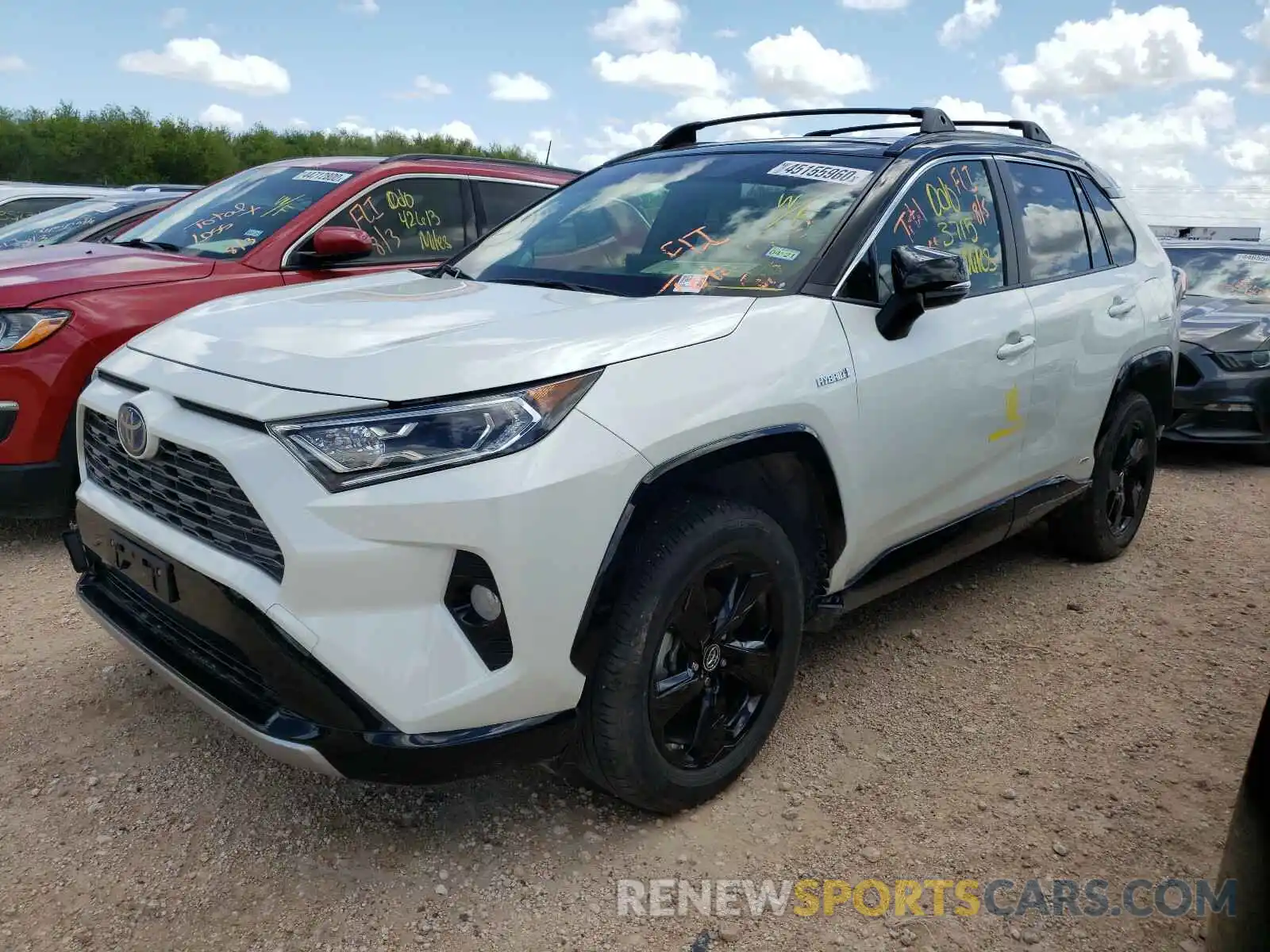 2 Photograph of a damaged car JTMEWRFV8KJ003852 TOYOTA RAV4 2019