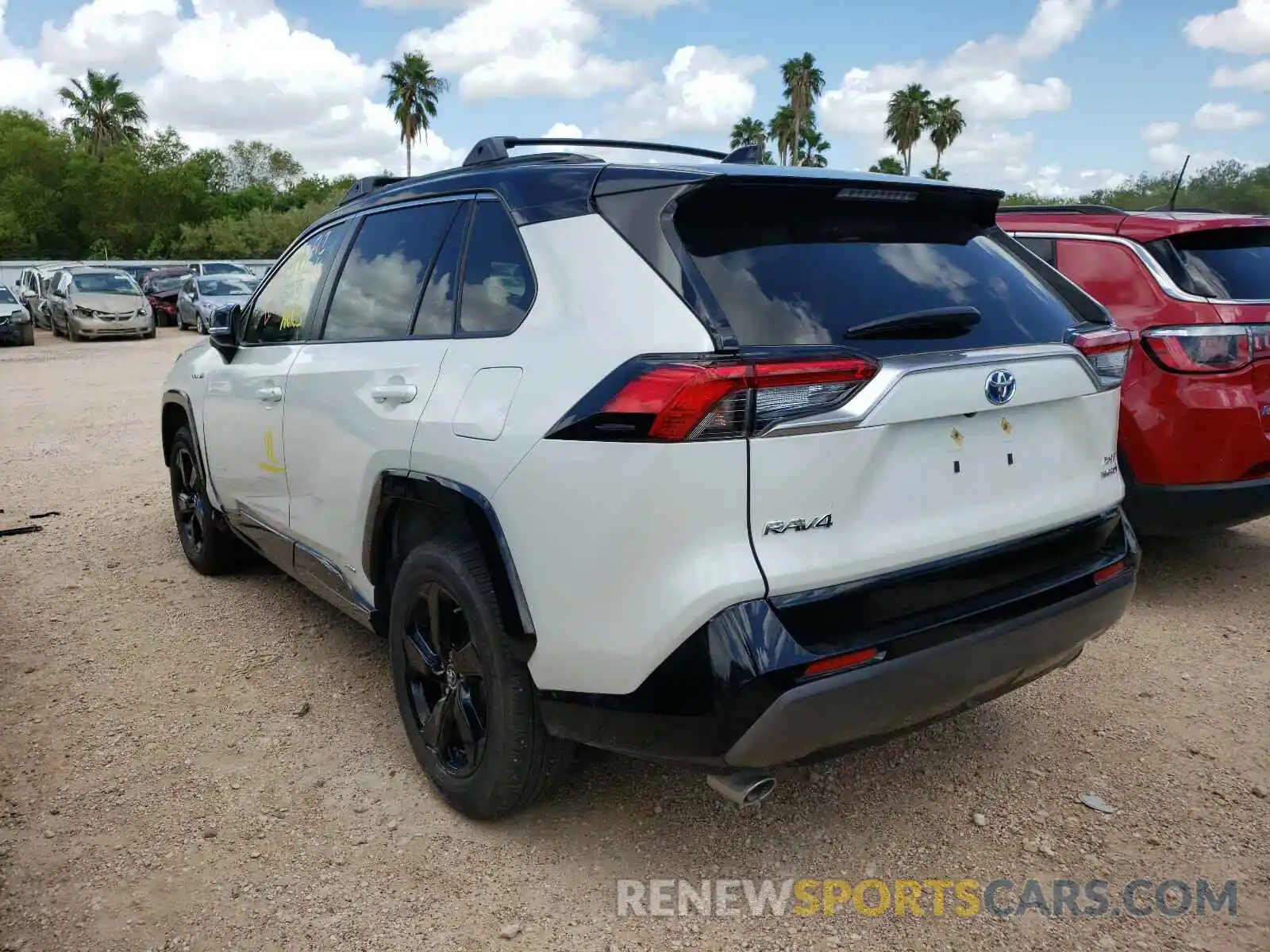 3 Photograph of a damaged car JTMEWRFV8KJ003852 TOYOTA RAV4 2019