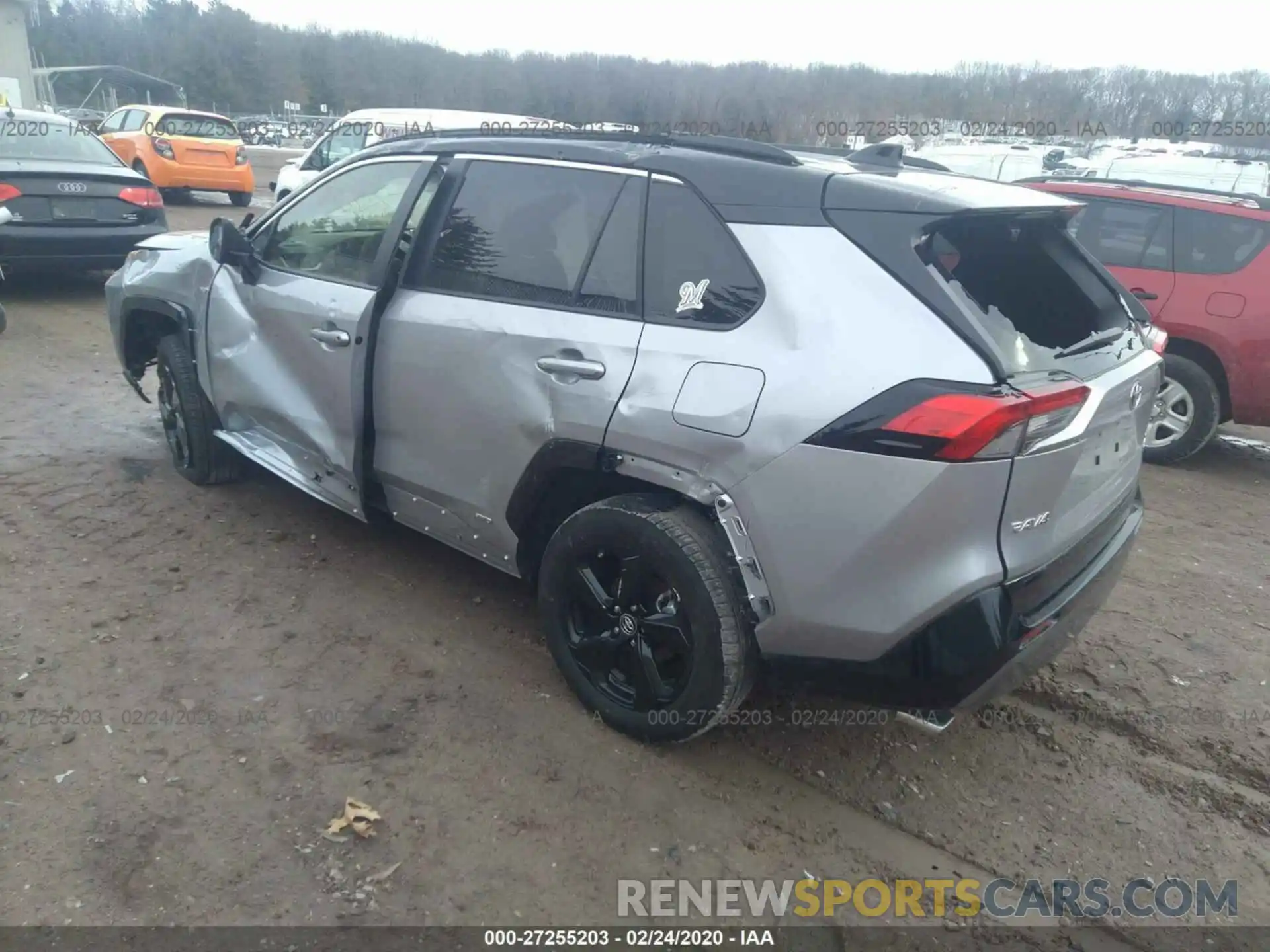 3 Photograph of a damaged car JTMEWRFV8KJ018321 TOYOTA RAV4 2019