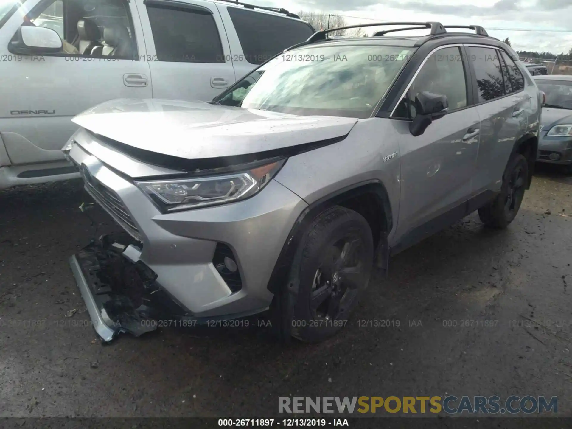 2 Photograph of a damaged car JTMEWRFV8KJ020277 TOYOTA RAV4 2019