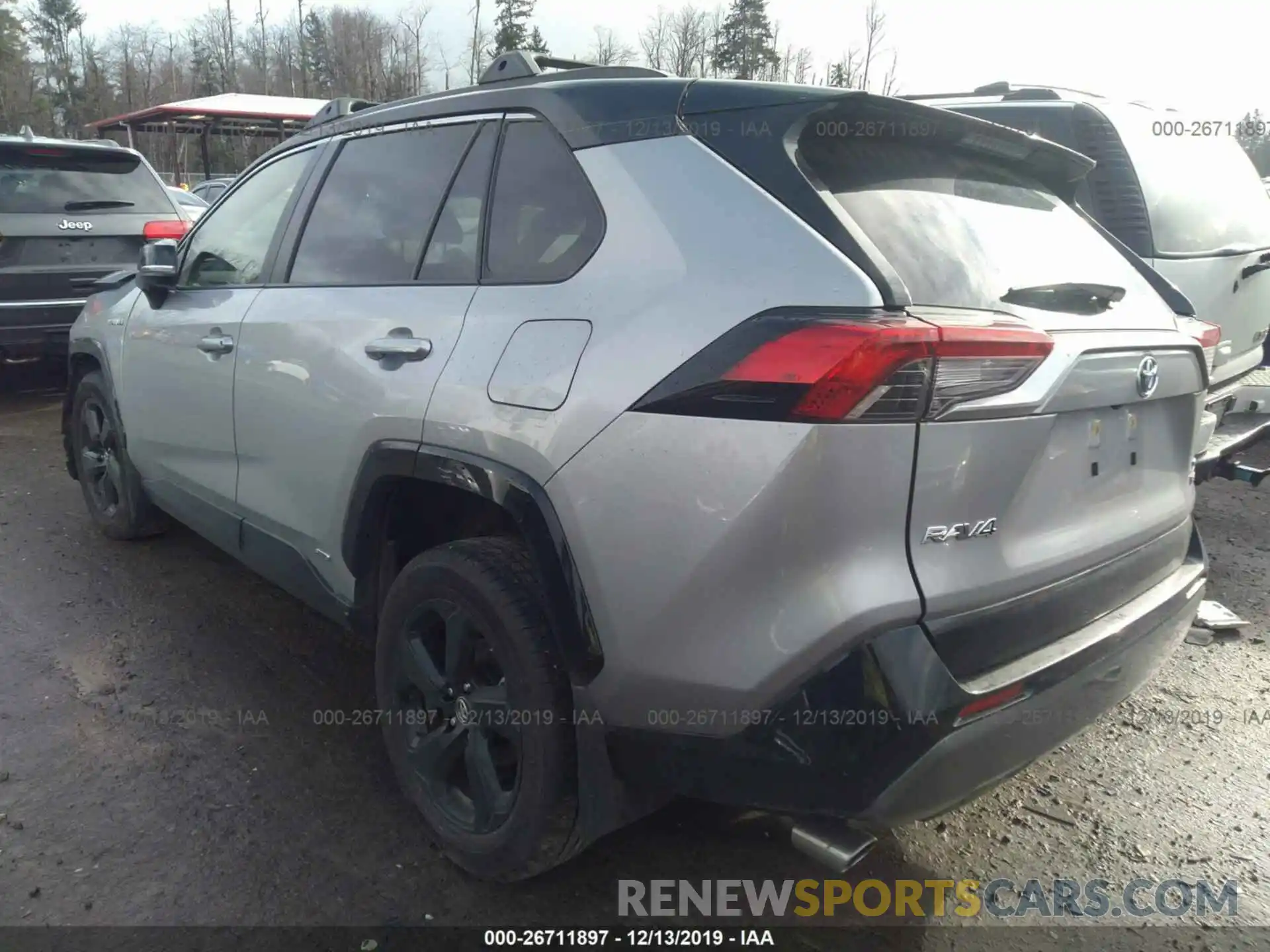 3 Фотография поврежденного автомобиля JTMEWRFV8KJ020277 TOYOTA RAV4 2019