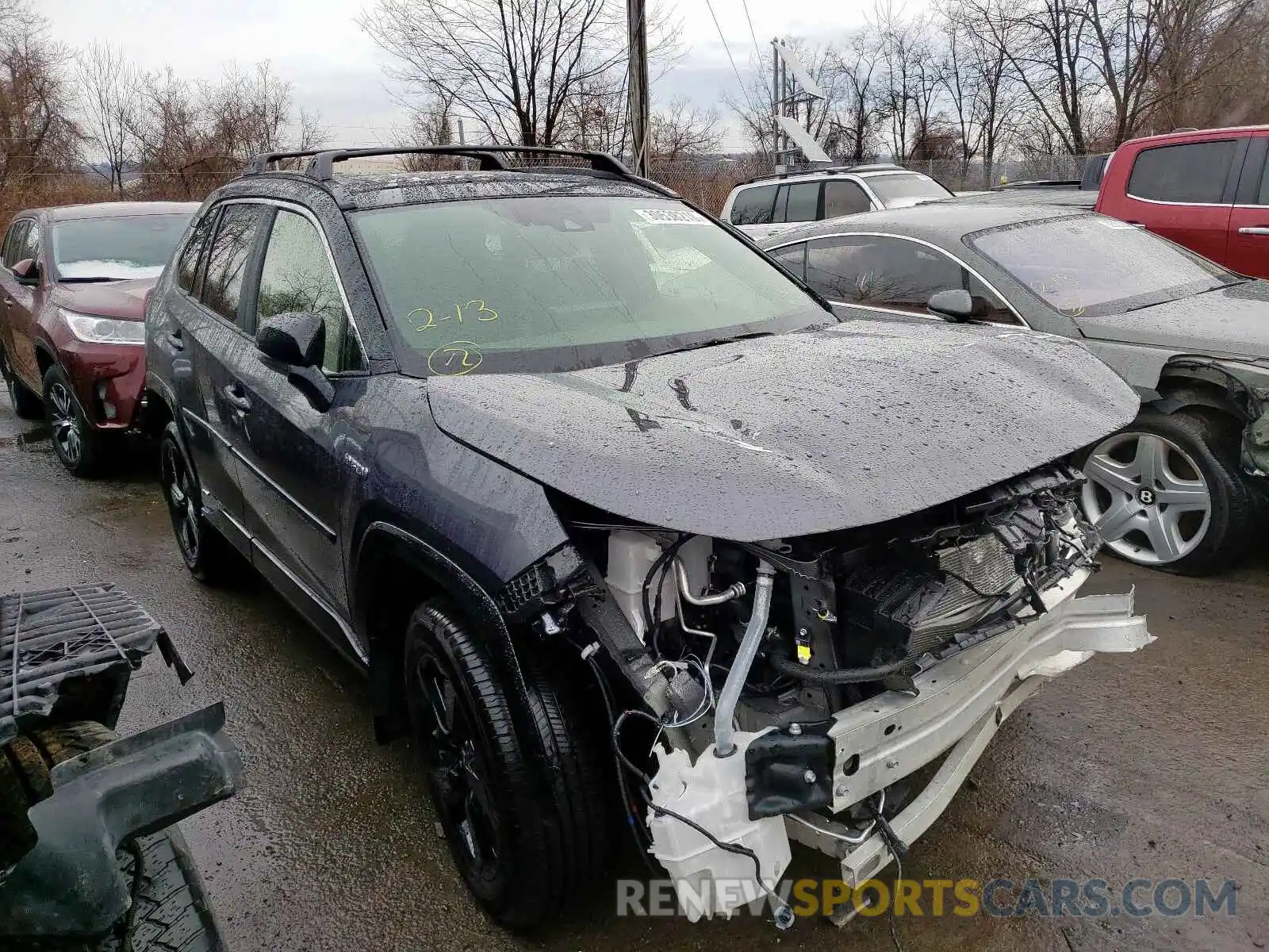 1 Photograph of a damaged car JTMEWRFV8KJ025351 TOYOTA RAV4 2019