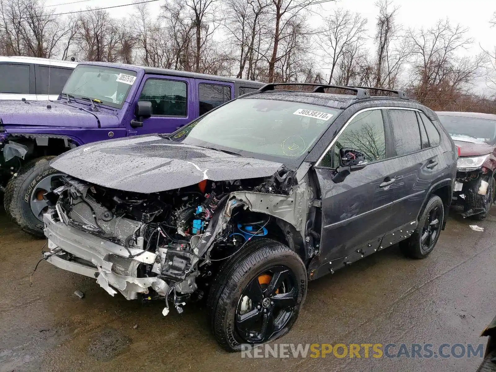 2 Photograph of a damaged car JTMEWRFV8KJ025351 TOYOTA RAV4 2019