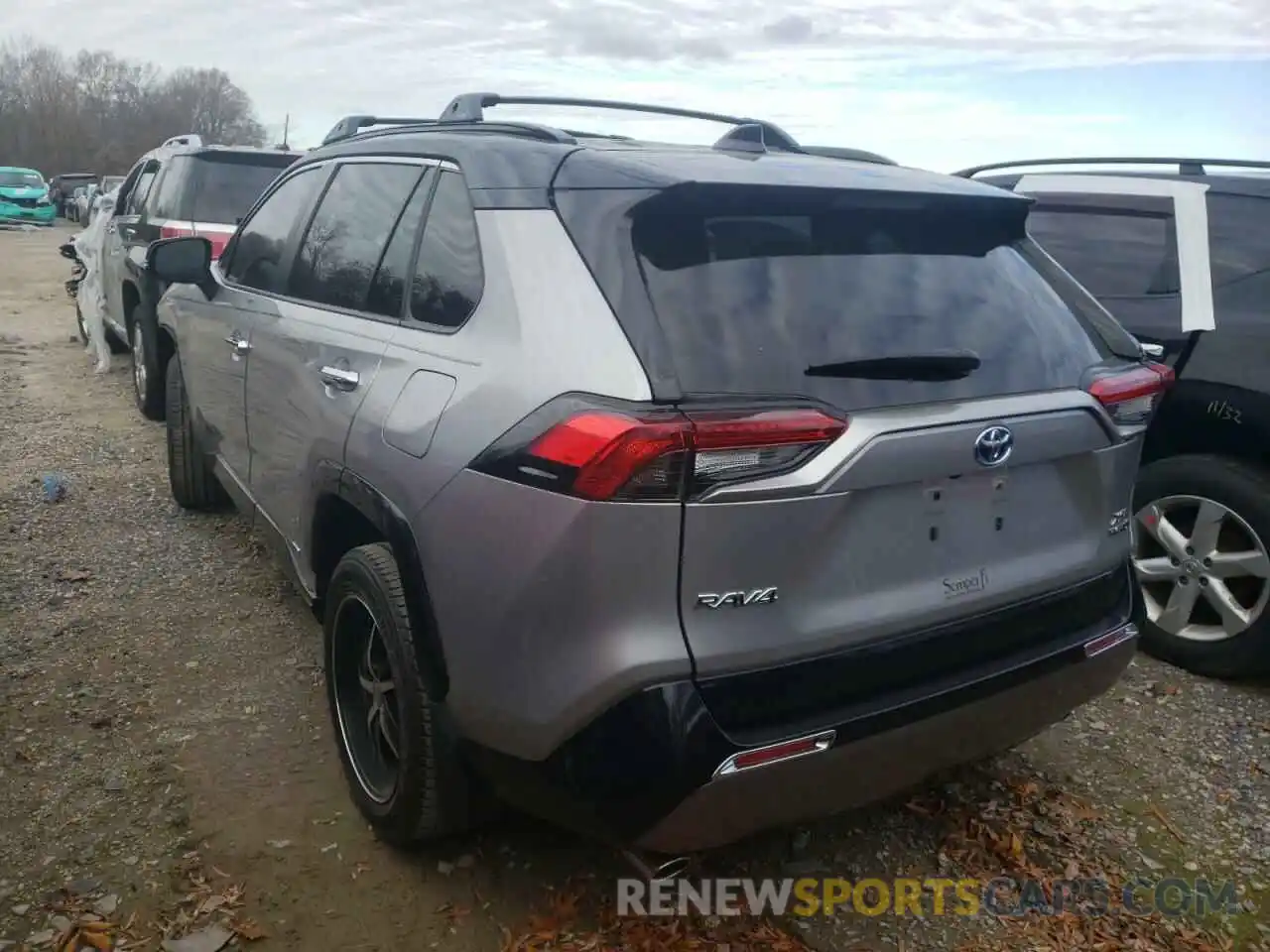 3 Photograph of a damaged car JTMEWRFV8KJ026192 TOYOTA RAV4 2019