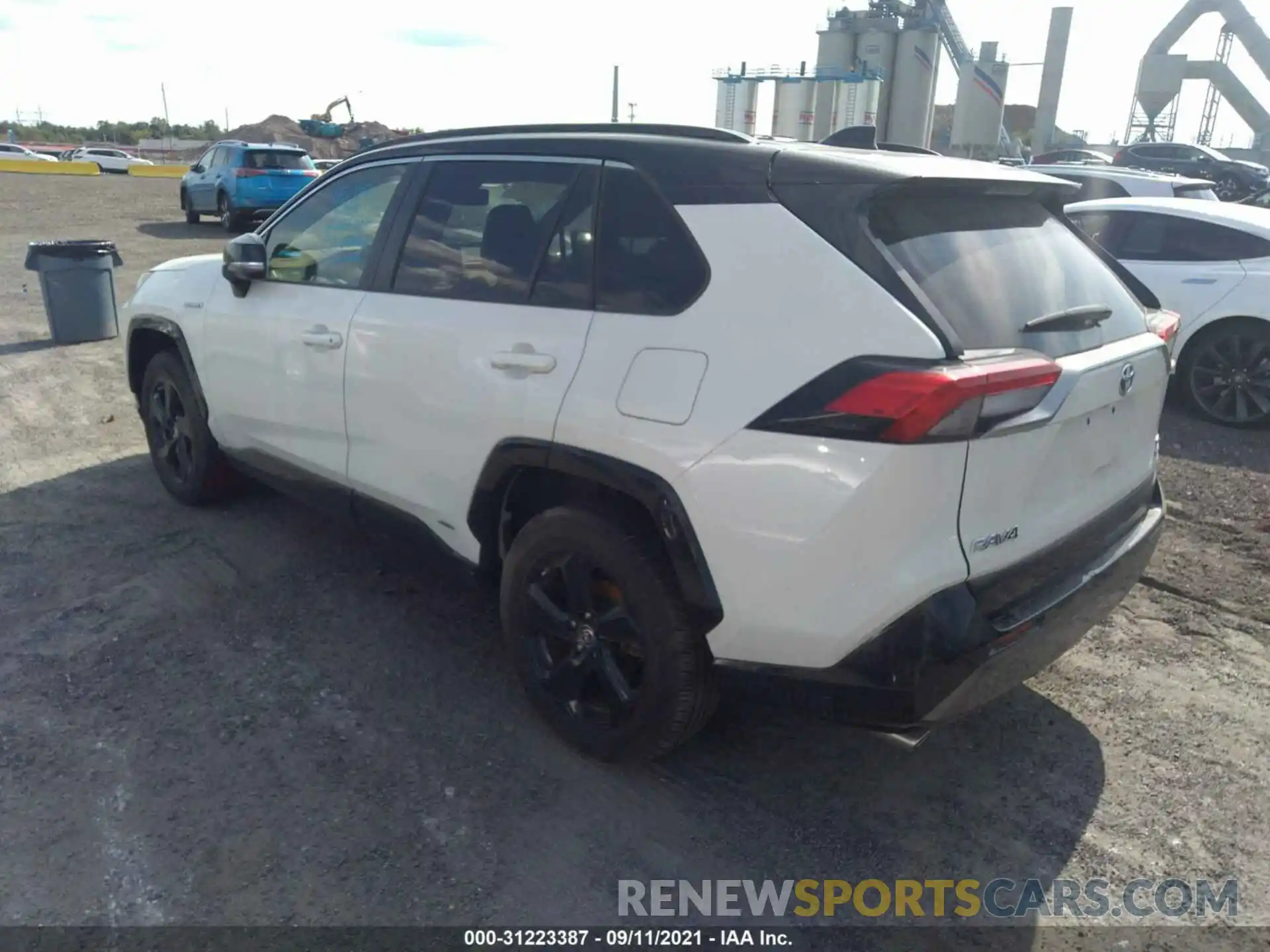 3 Photograph of a damaged car JTMEWRFV8KJ026824 TOYOTA RAV4 2019