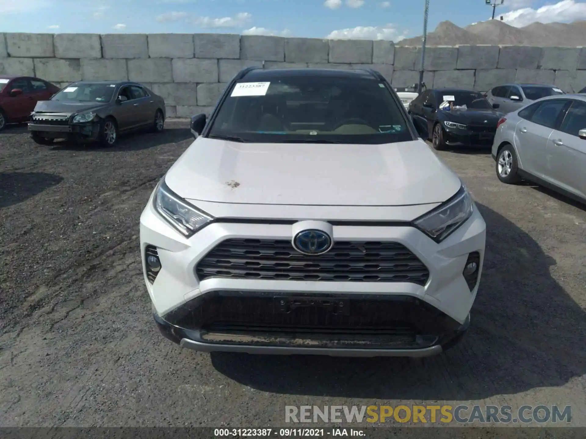 6 Photograph of a damaged car JTMEWRFV8KJ026824 TOYOTA RAV4 2019