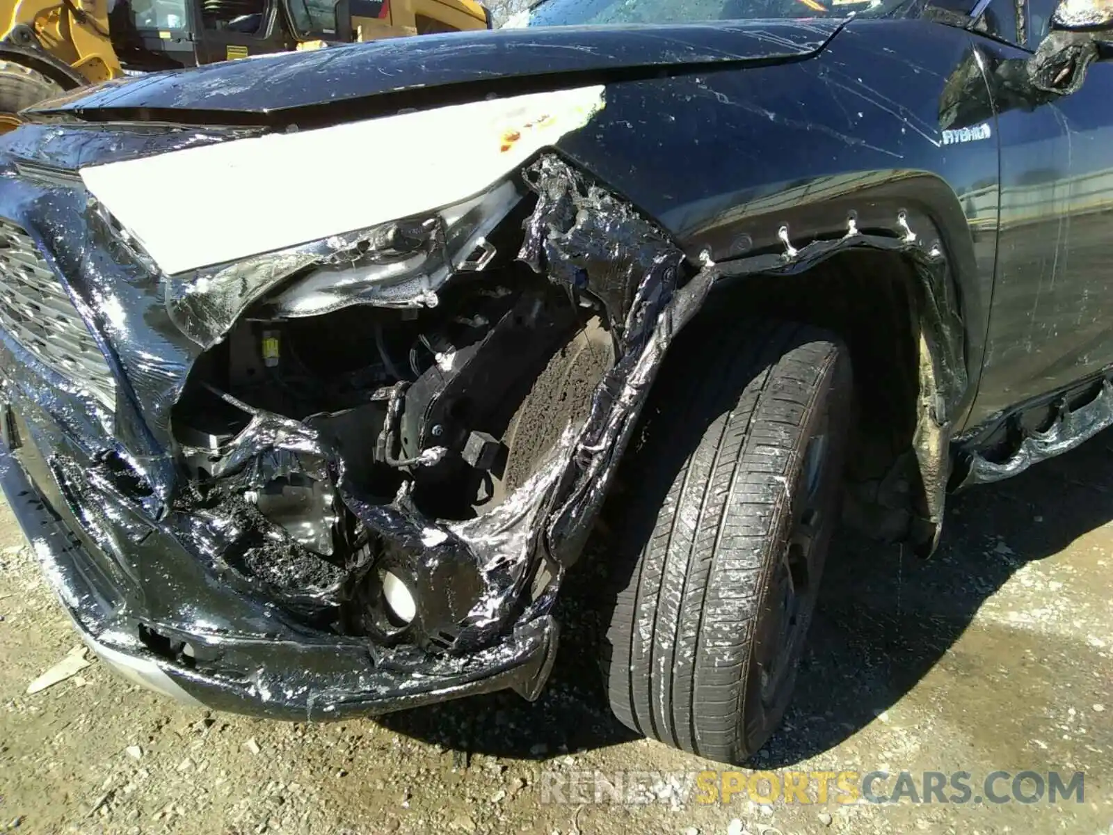 9 Photograph of a damaged car JTMEWRFV9KD506322 TOYOTA RAV4 2019