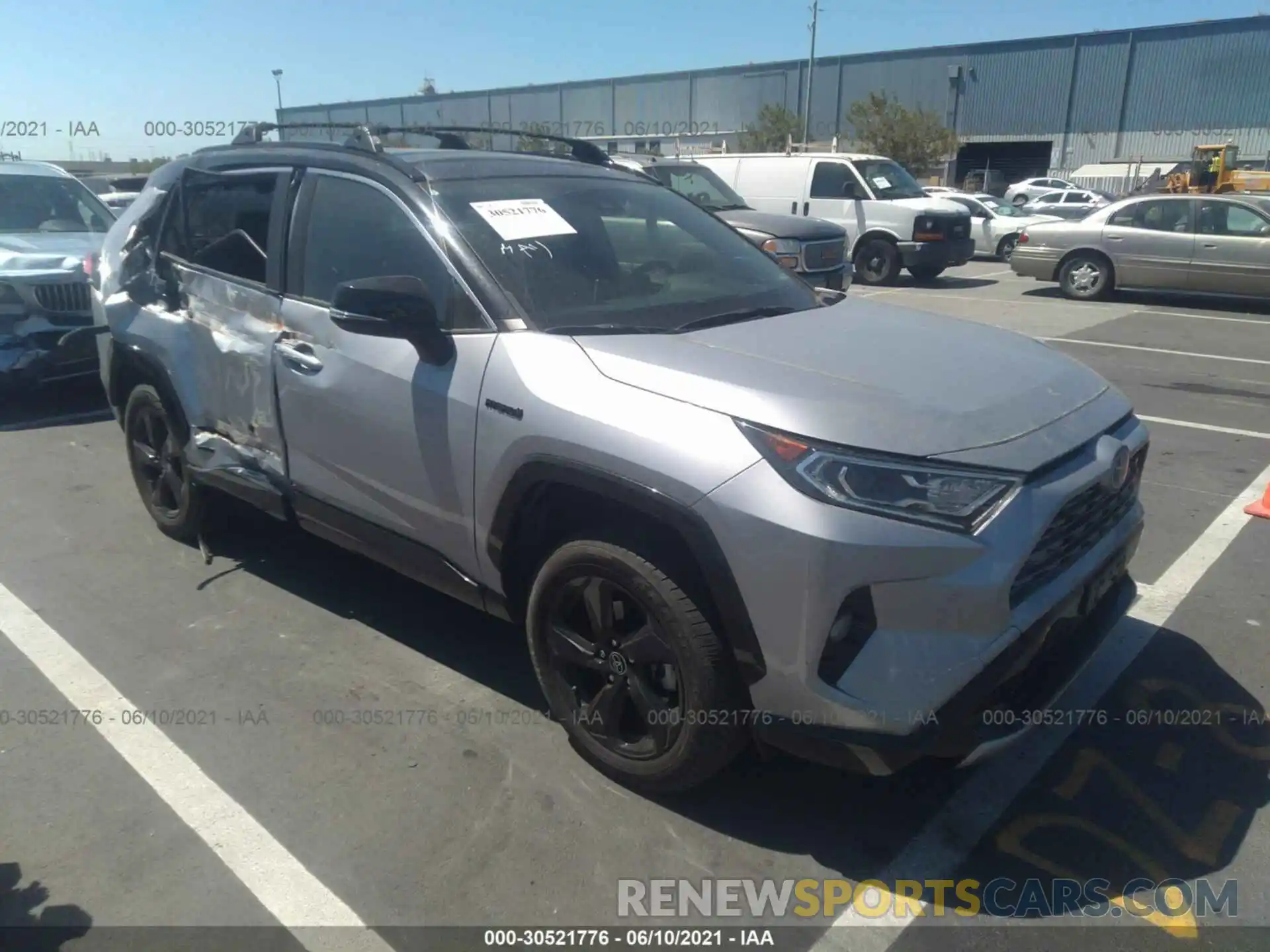 1 Photograph of a damaged car JTMEWRFV9KD516560 TOYOTA RAV4 2019