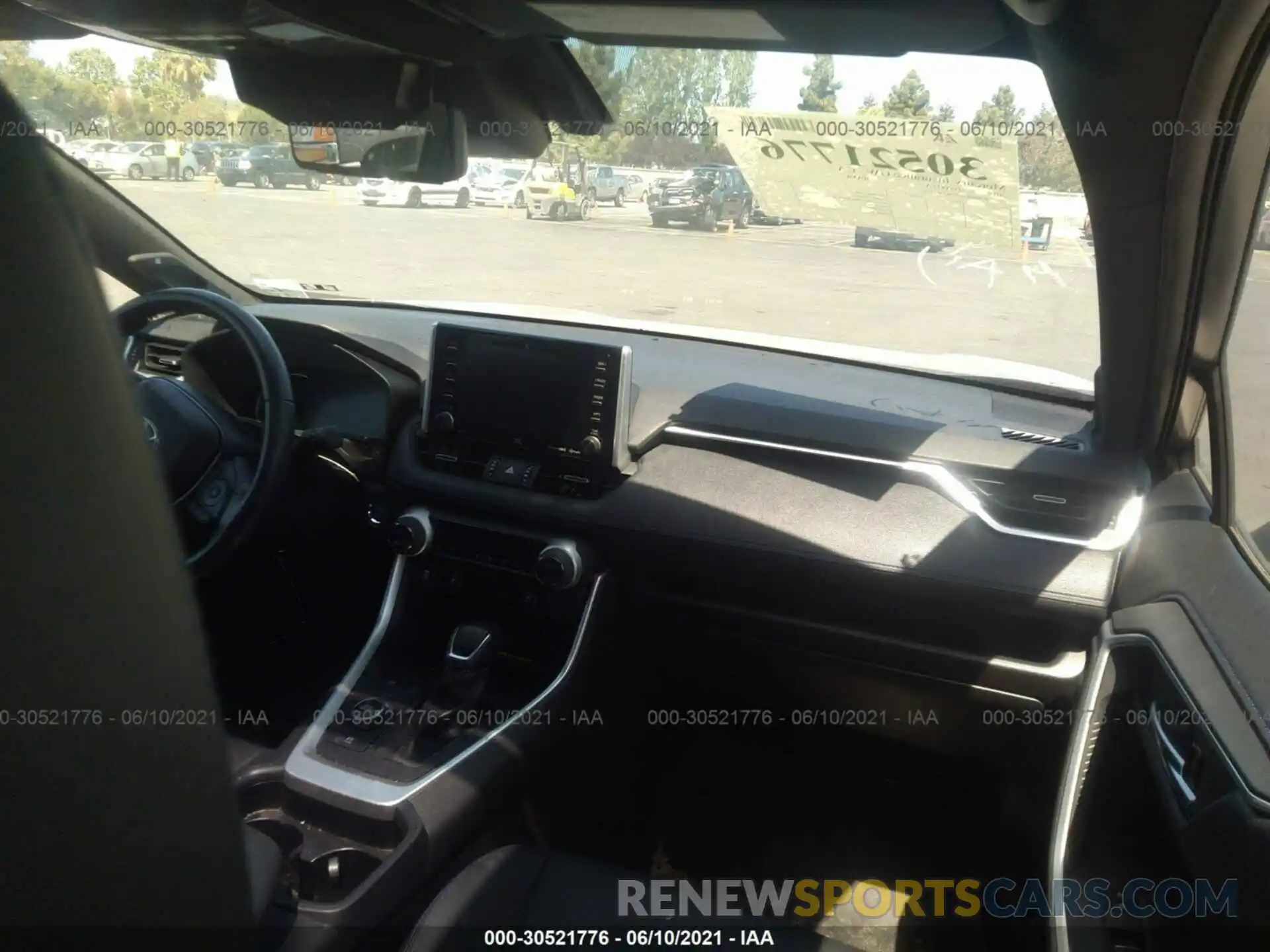 5 Photograph of a damaged car JTMEWRFV9KD516560 TOYOTA RAV4 2019