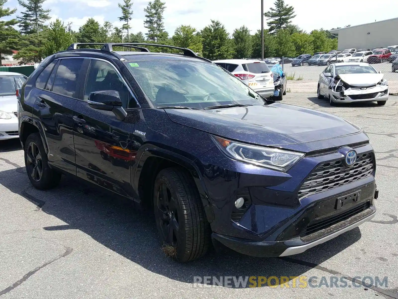 1 Photograph of a damaged car JTMEWRFV9KD516624 TOYOTA RAV4 2019