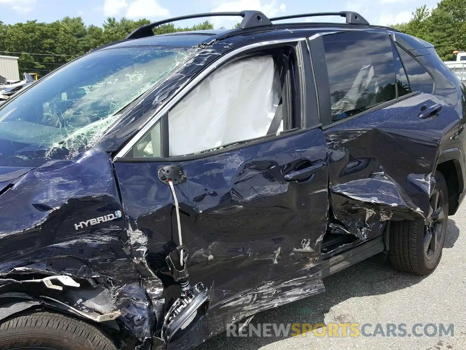 9 Photograph of a damaged car JTMEWRFV9KD516624 TOYOTA RAV4 2019