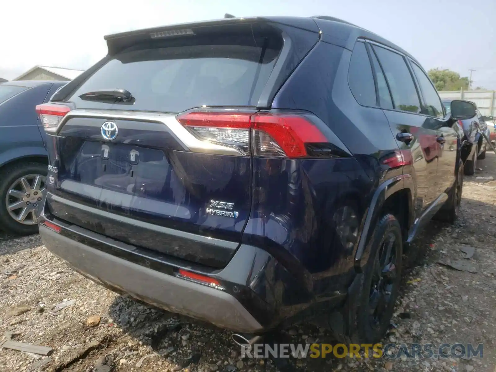 4 Photograph of a damaged car JTMEWRFV9KD525016 TOYOTA RAV4 2019