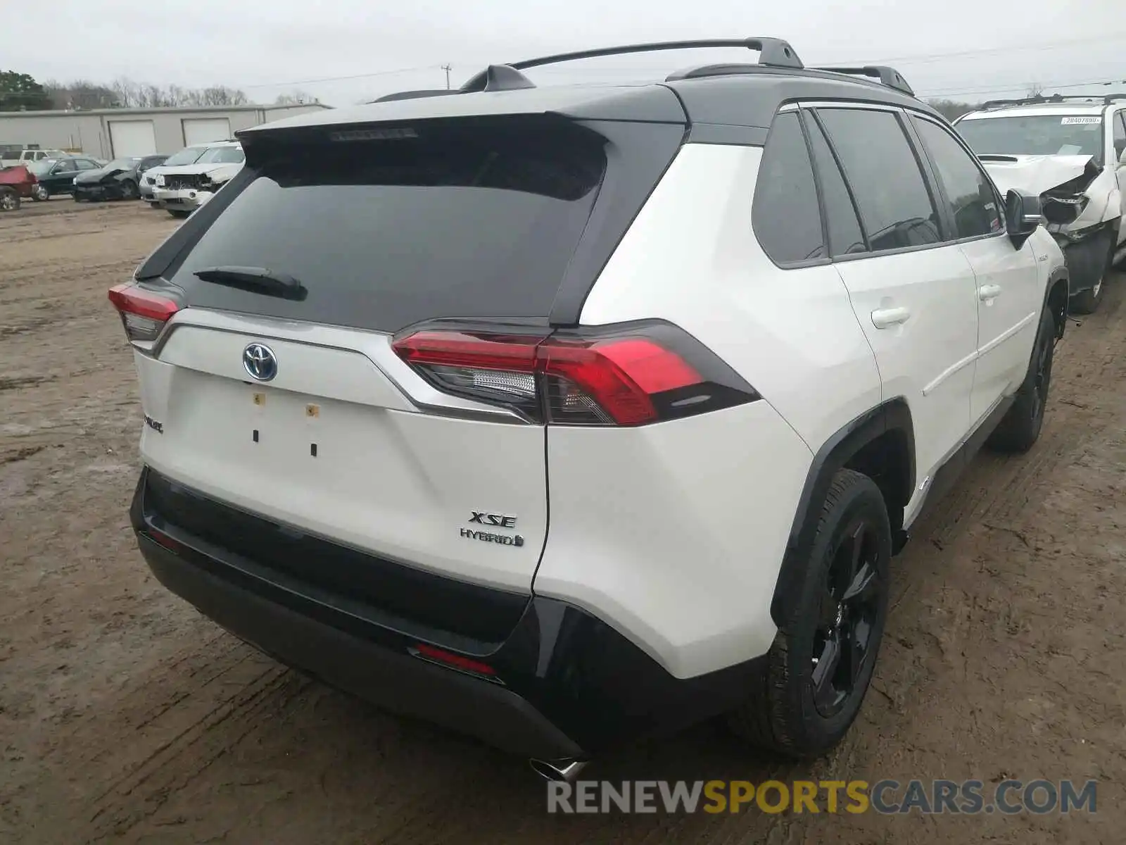 4 Photograph of a damaged car JTMEWRFV9KJ002029 TOYOTA RAV4 2019