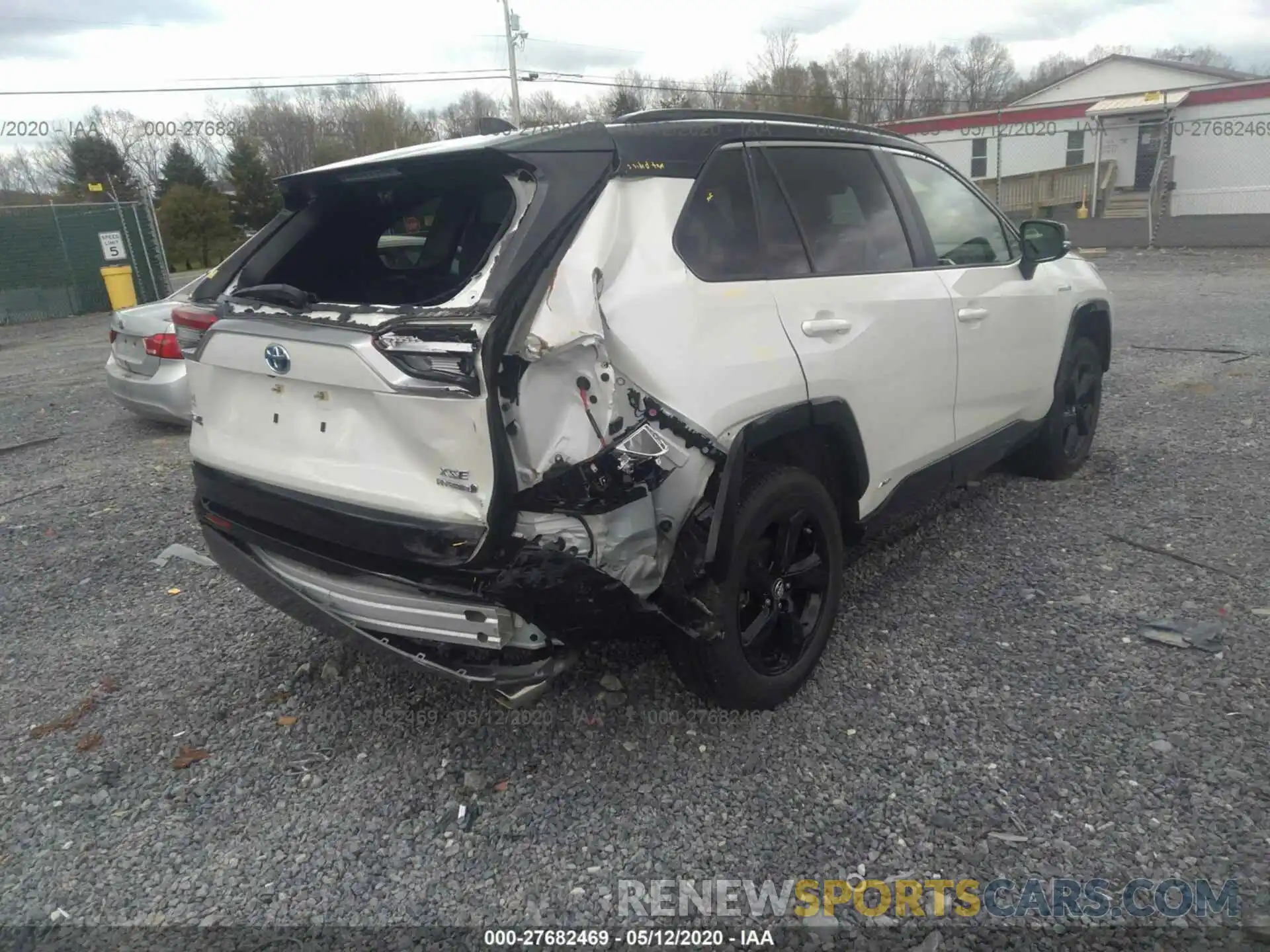 4 Photograph of a damaged car JTMEWRFV9KJ003486 TOYOTA RAV4 2019