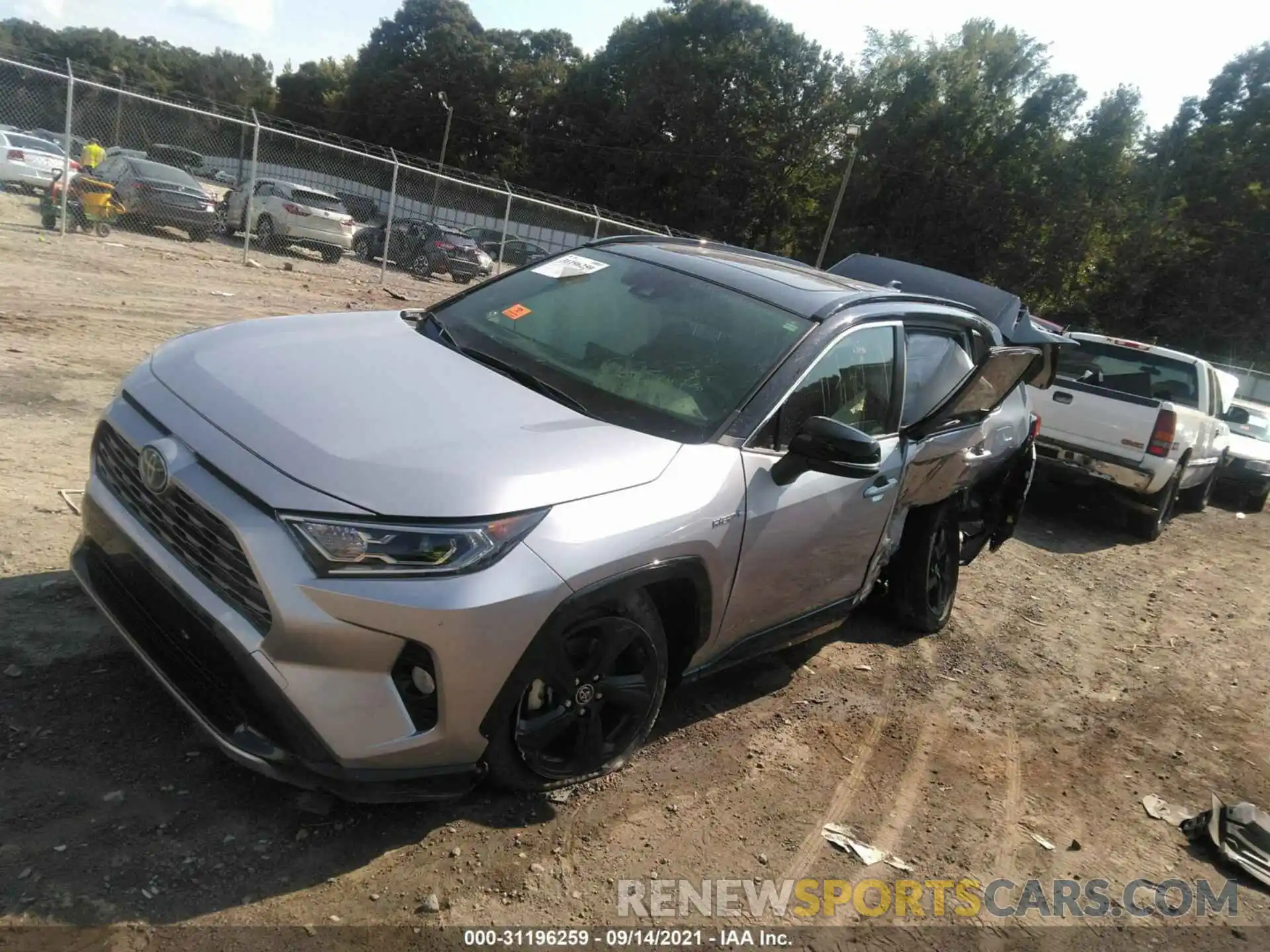 2 Photograph of a damaged car JTMEWRFV9KJ009661 TOYOTA RAV4 2019