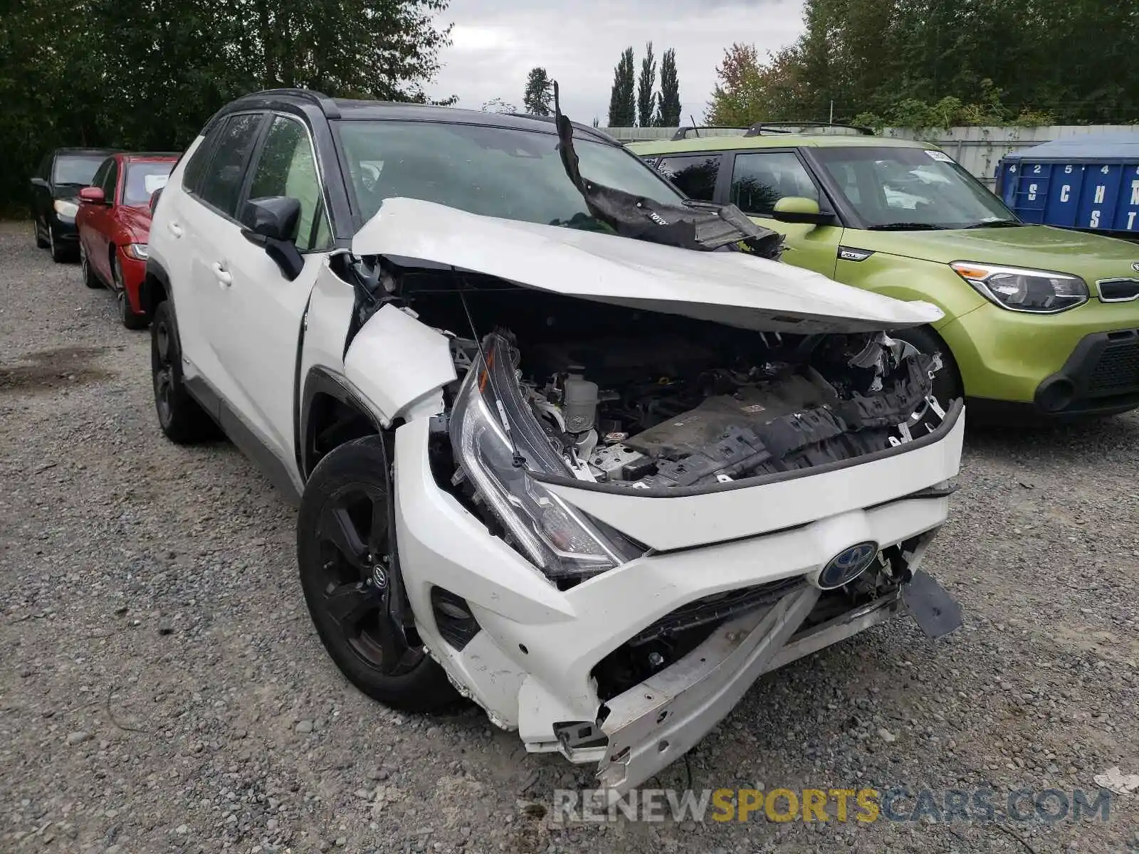 1 Photograph of a damaged car JTMEWRFV9KJ016173 TOYOTA RAV4 2019