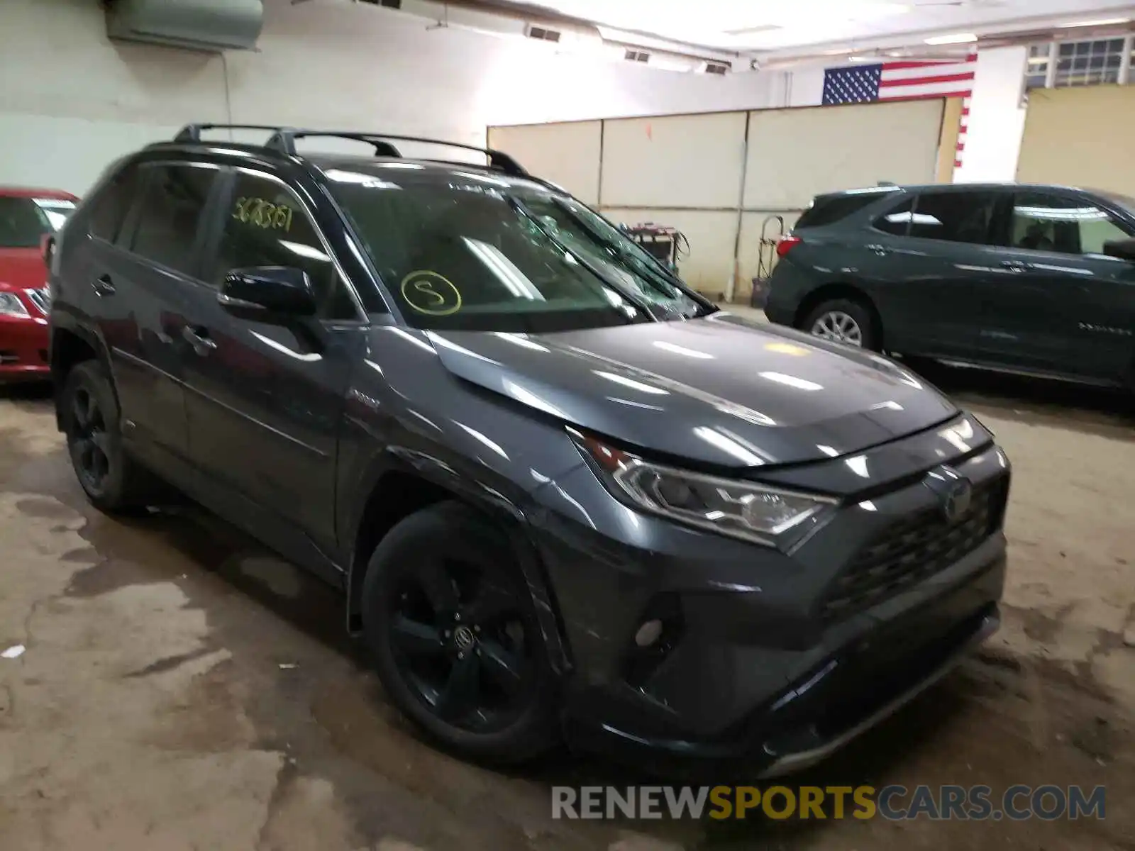 1 Photograph of a damaged car JTMEWRFV9KJ019753 TOYOTA RAV4 2019