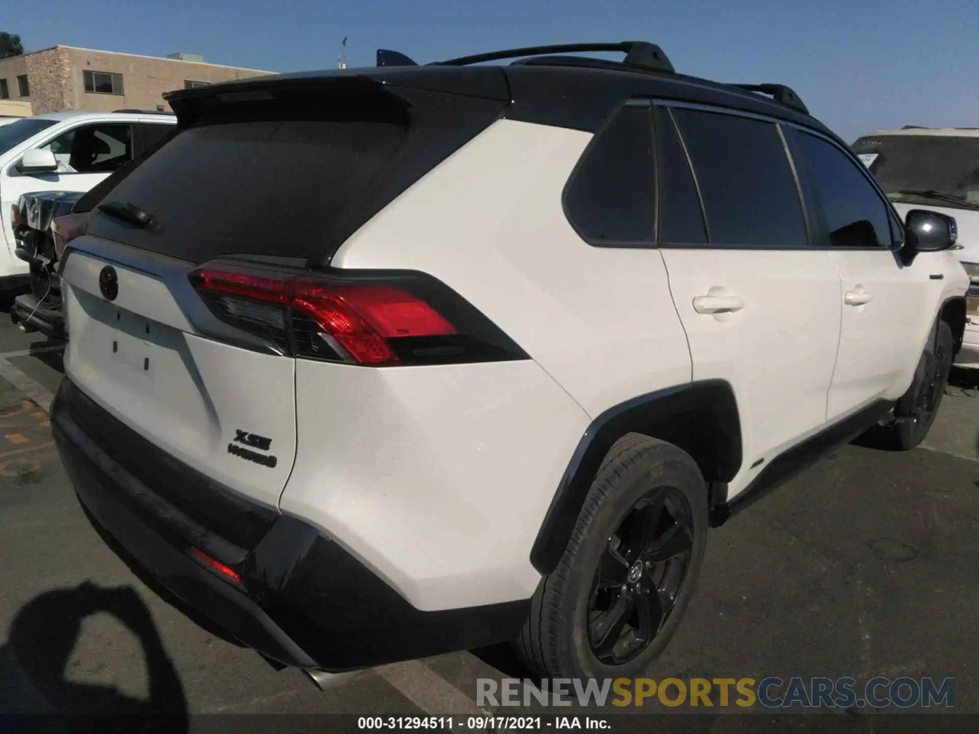 4 Photograph of a damaged car JTMEWRFV9KJ022068 TOYOTA RAV4 2019