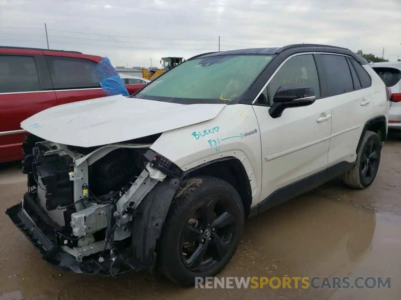 2 Photograph of a damaged car JTMEWRFV9KJ022765 TOYOTA RAV4 2019