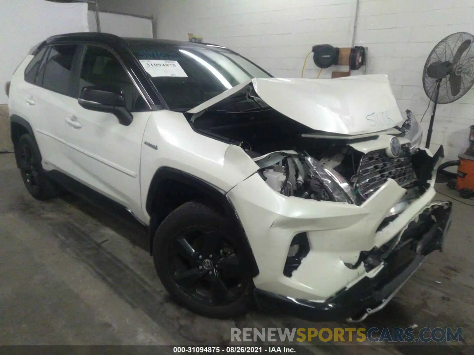 1 Photograph of a damaged car JTMEWRFV9KJ025133 TOYOTA RAV4 2019