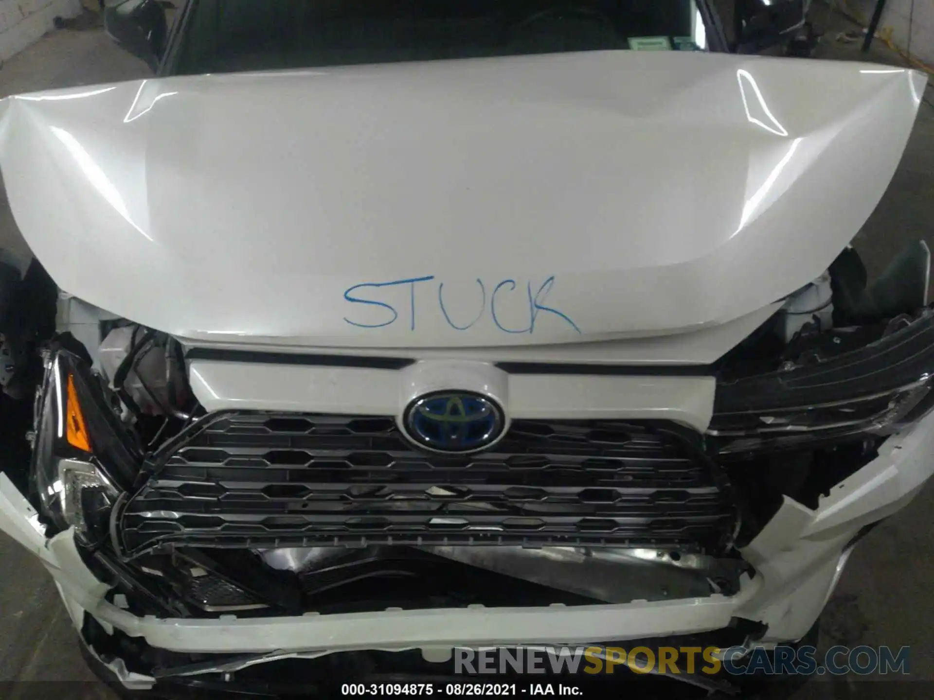 10 Photograph of a damaged car JTMEWRFV9KJ025133 TOYOTA RAV4 2019