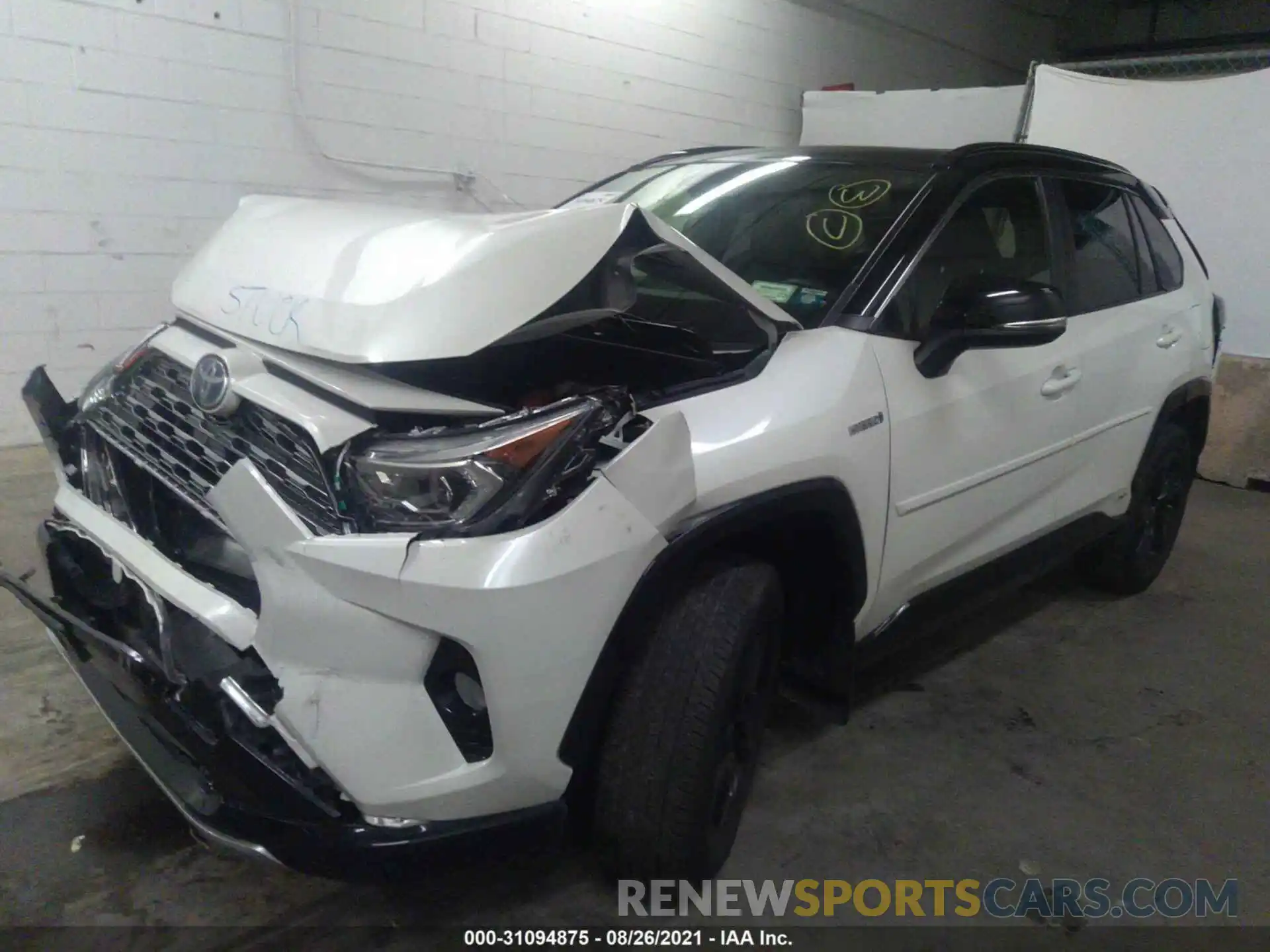 2 Photograph of a damaged car JTMEWRFV9KJ025133 TOYOTA RAV4 2019