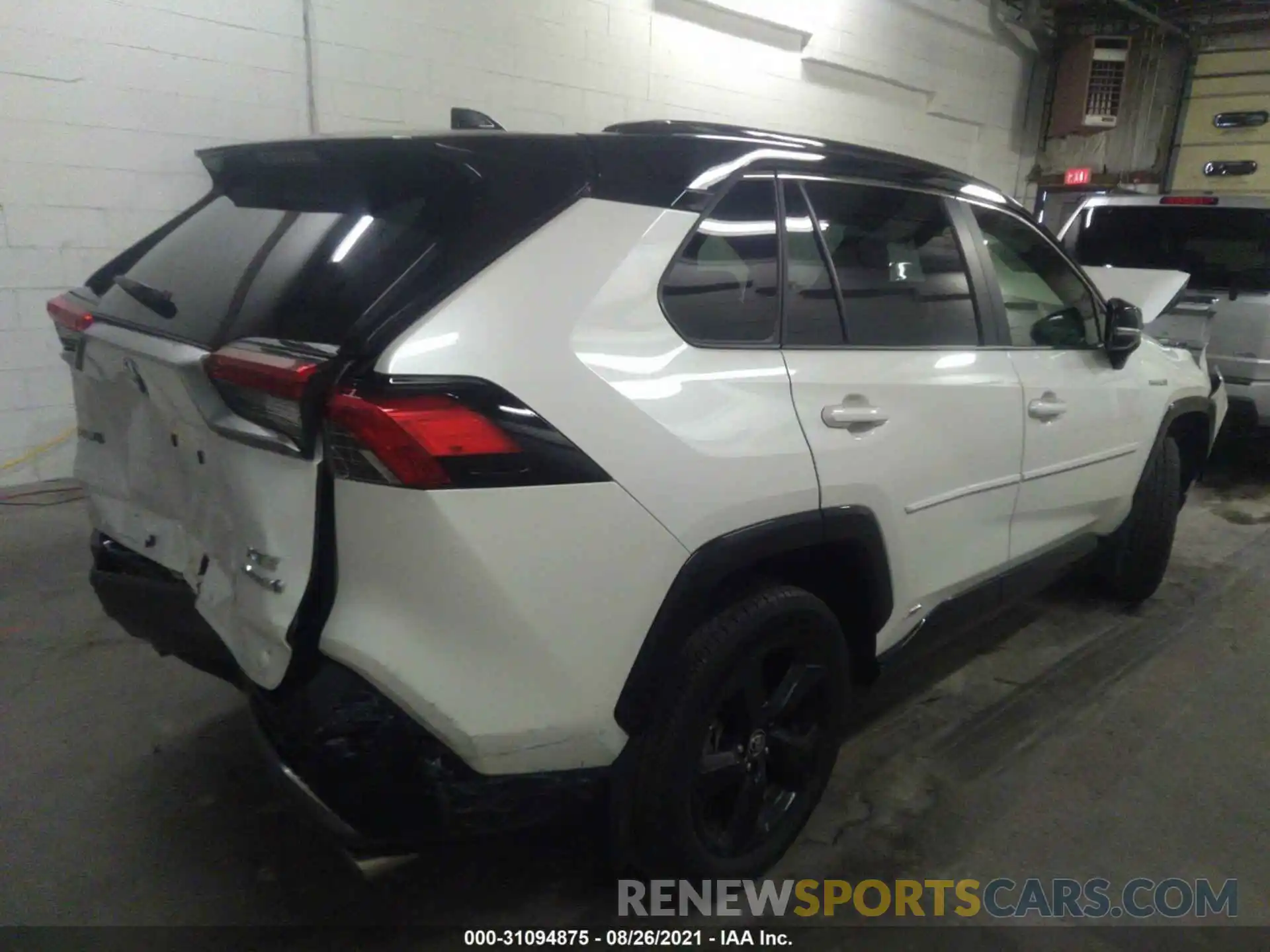 4 Photograph of a damaged car JTMEWRFV9KJ025133 TOYOTA RAV4 2019