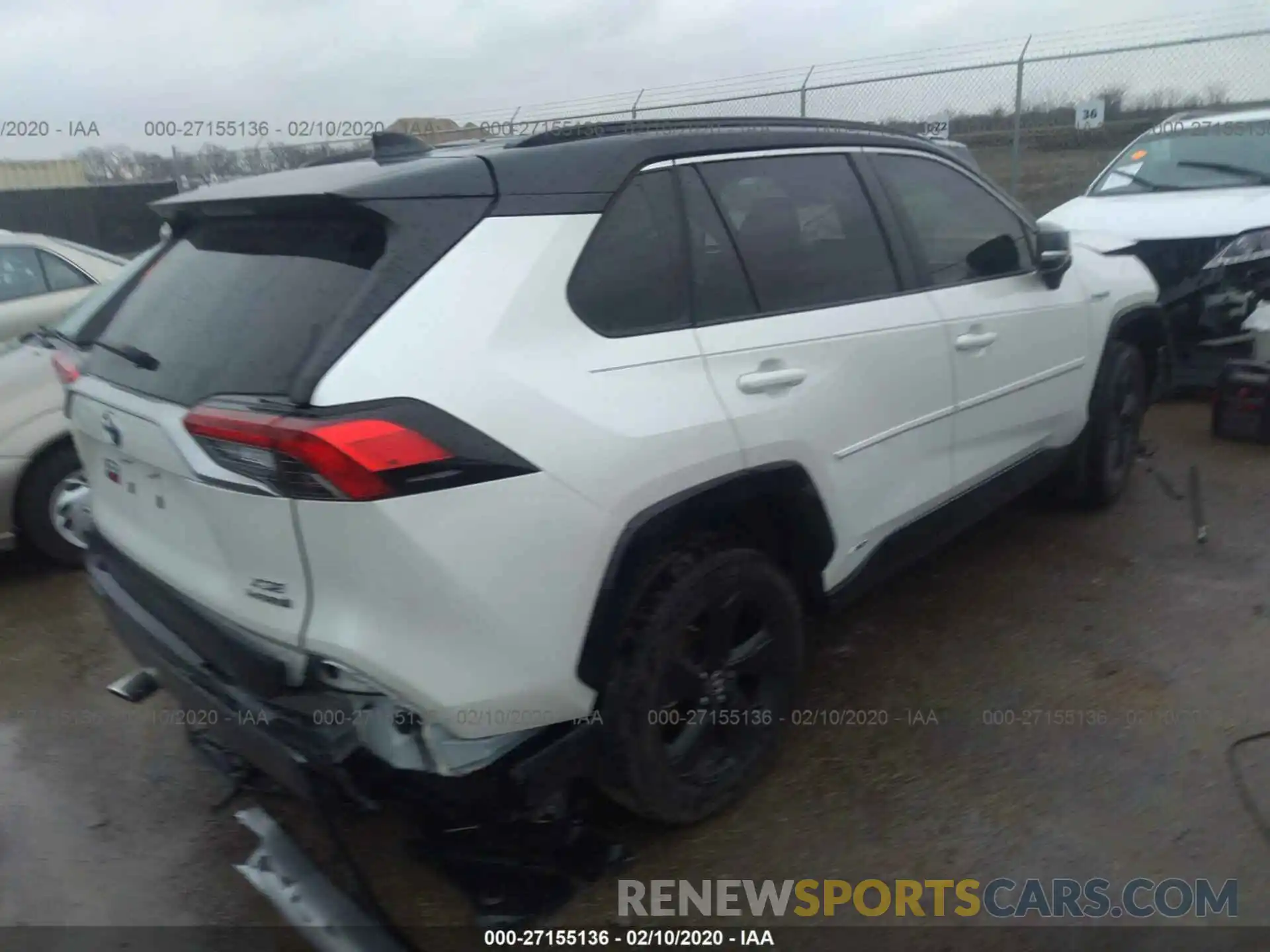 4 Photograph of a damaged car JTMEWRFVXKD510606 TOYOTA RAV4 2019