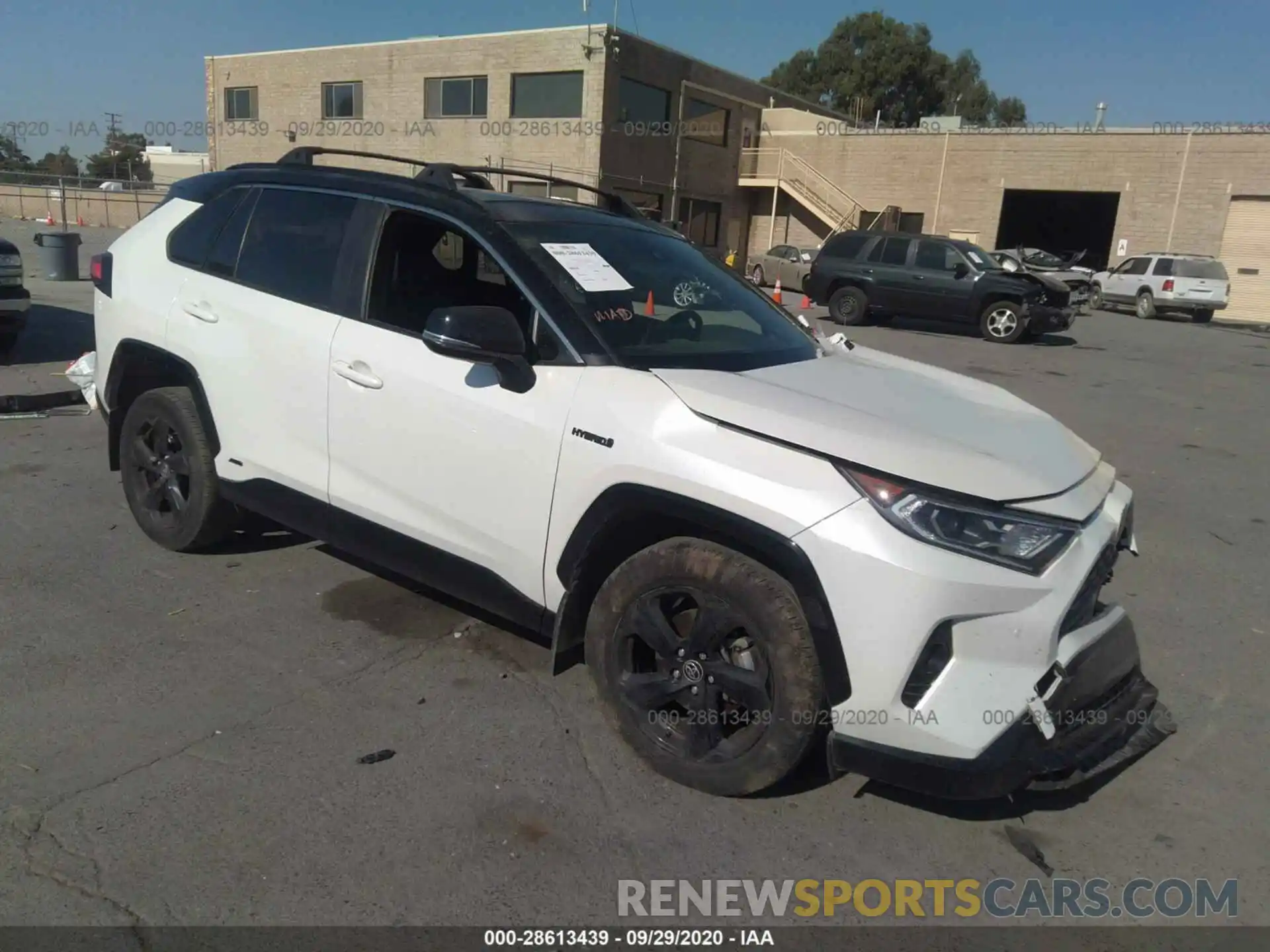 1 Photograph of a damaged car JTMEWRFVXKD519340 TOYOTA RAV4 2019