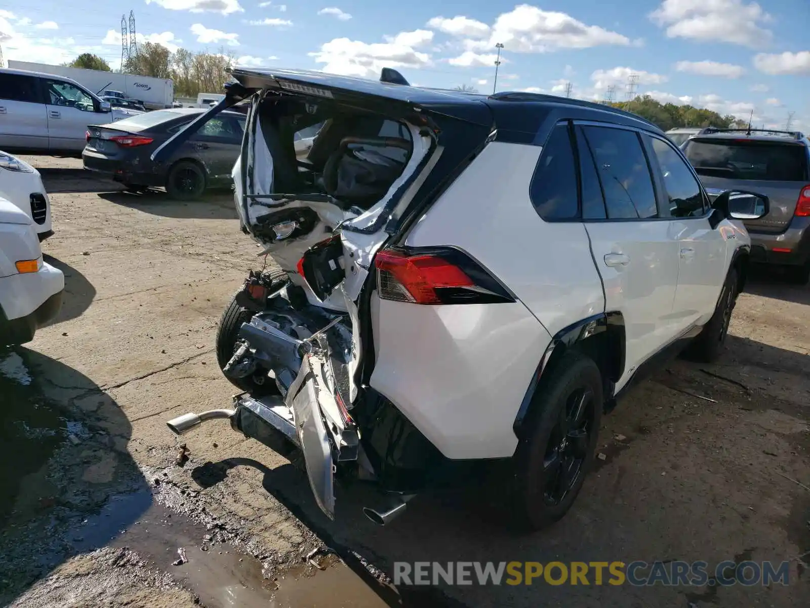 4 Photograph of a damaged car JTMEWRFVXKJ001908 TOYOTA RAV4 2019