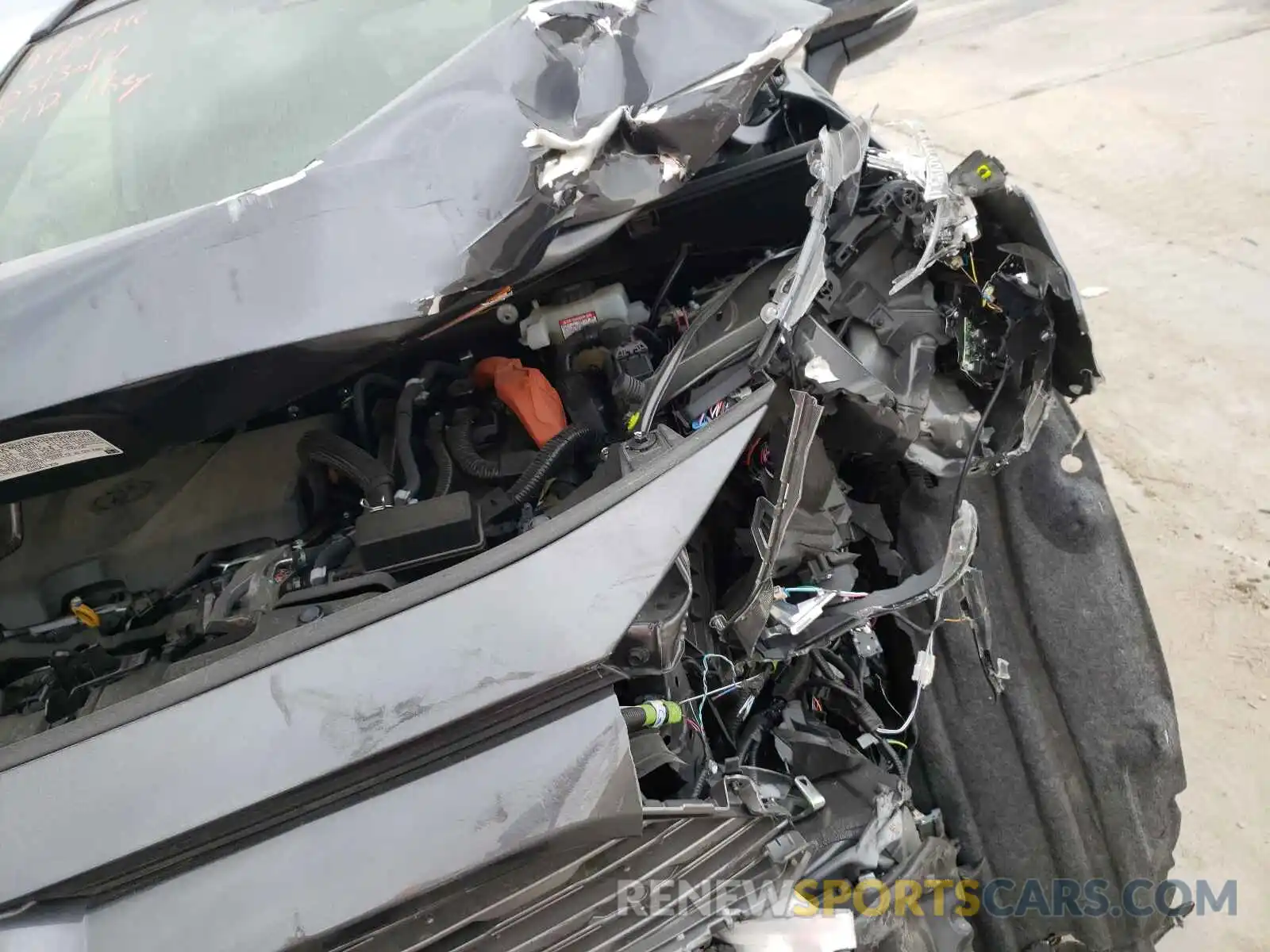 9 Photograph of a damaged car JTMEWRFVXKJ018062 TOYOTA RAV4 2019