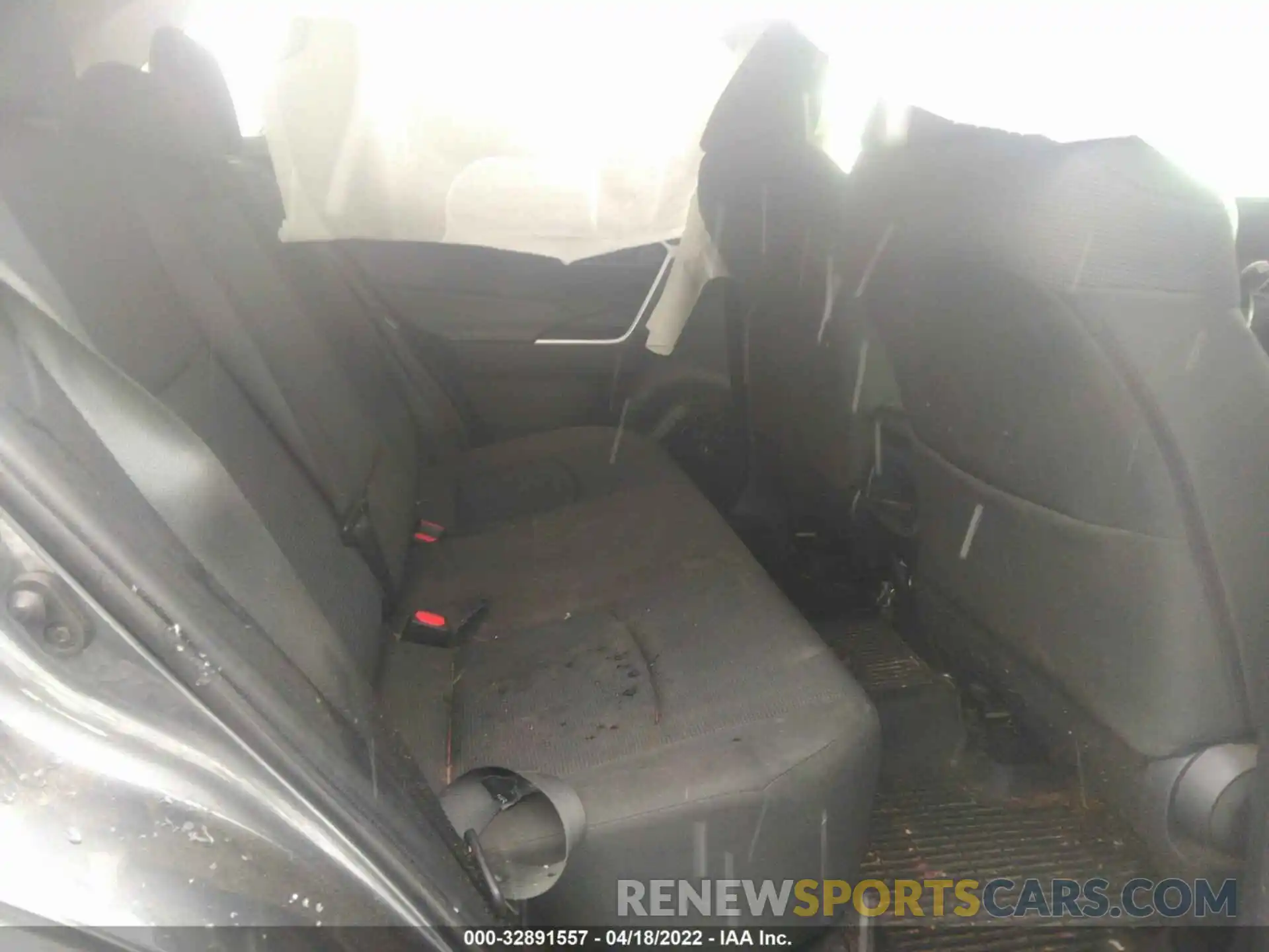 8 Photograph of a damaged car JTMF1RFV0KD004107 TOYOTA RAV4 2019