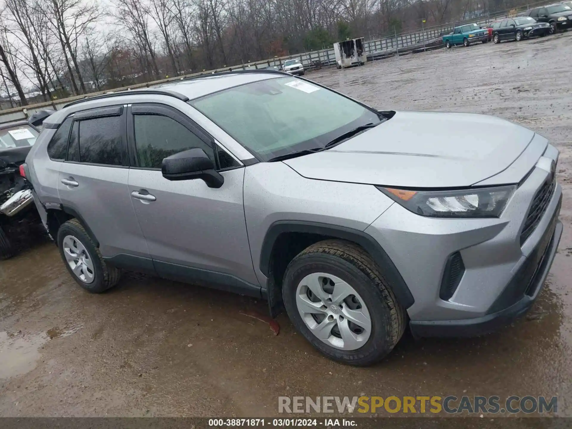 1 Photograph of a damaged car JTMF1RFV0KD020663 TOYOTA RAV4 2019