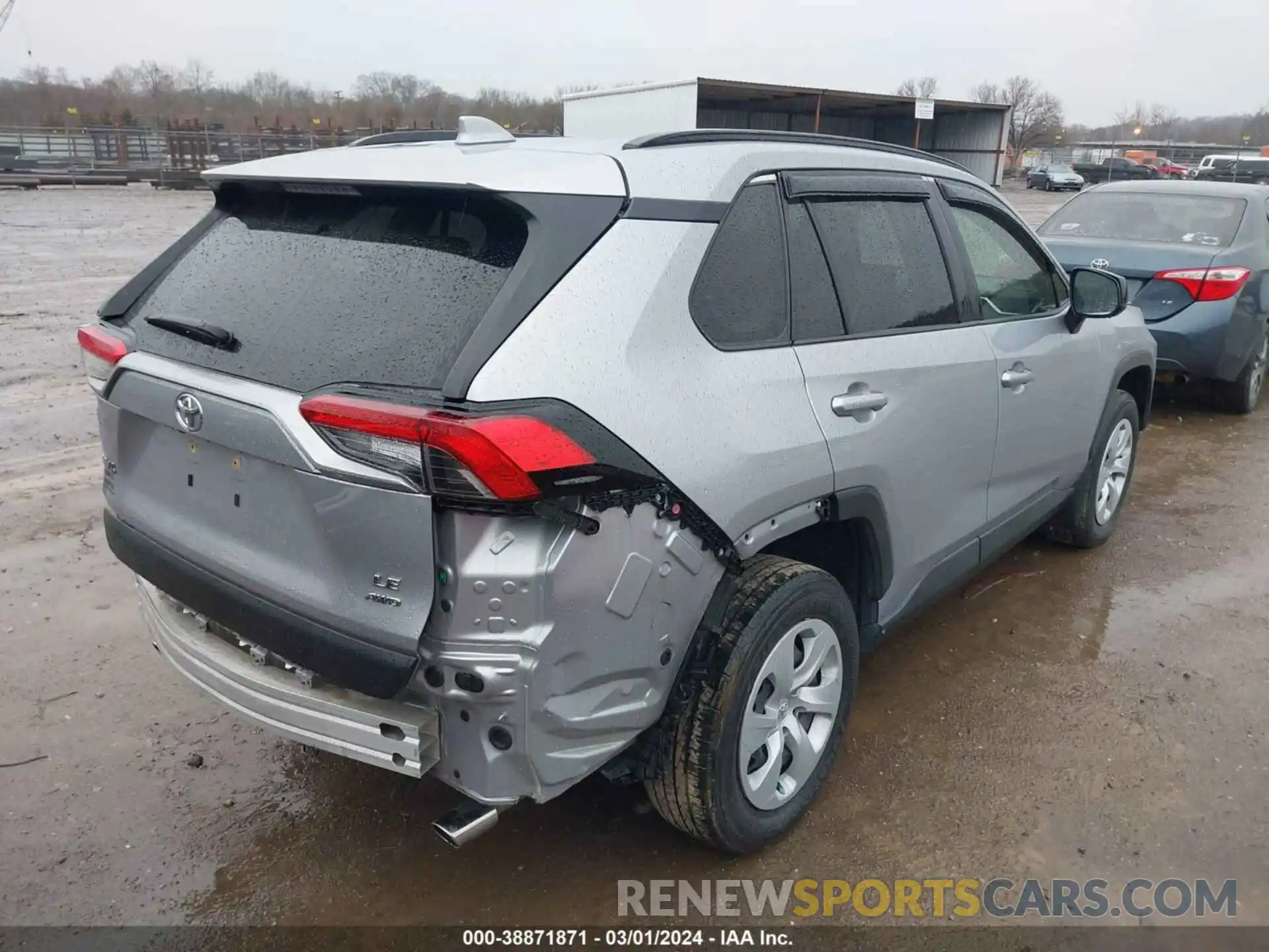 4 Photograph of a damaged car JTMF1RFV0KD020663 TOYOTA RAV4 2019