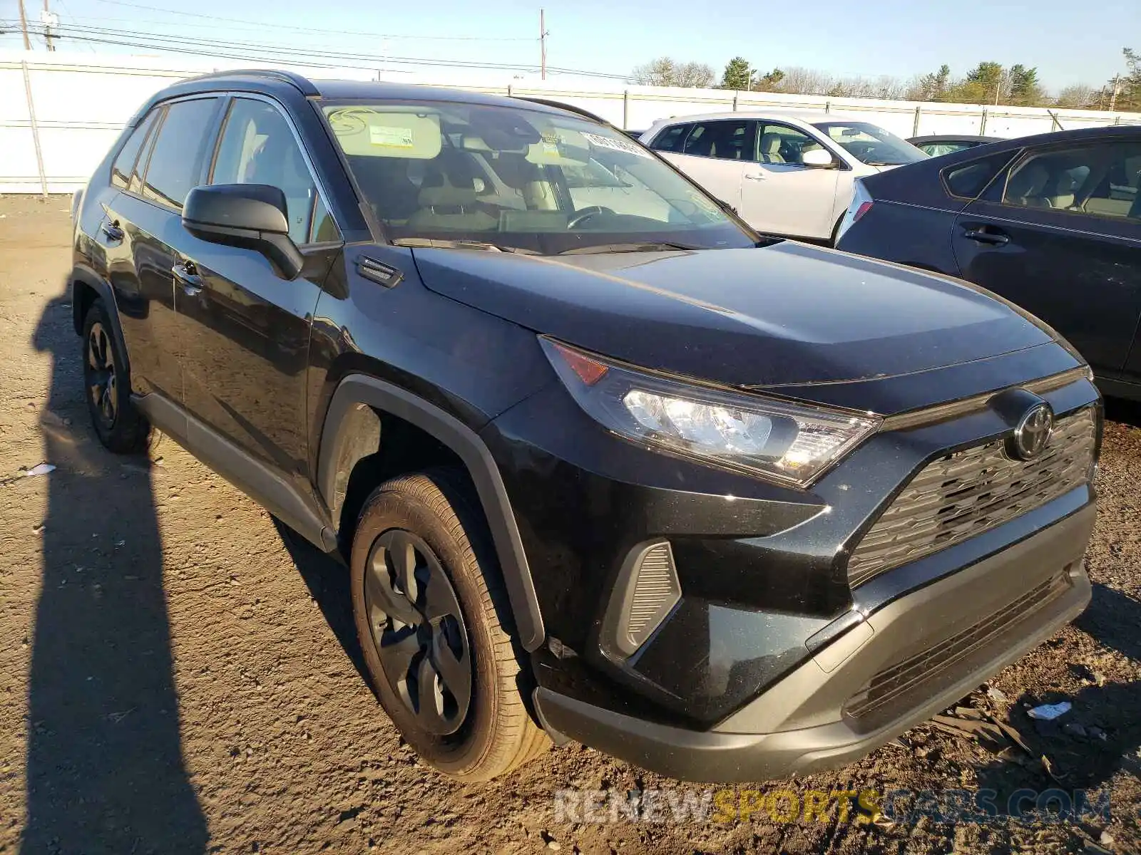 1 Photograph of a damaged car JTMF1RFV0KD028908 TOYOTA RAV4 2019