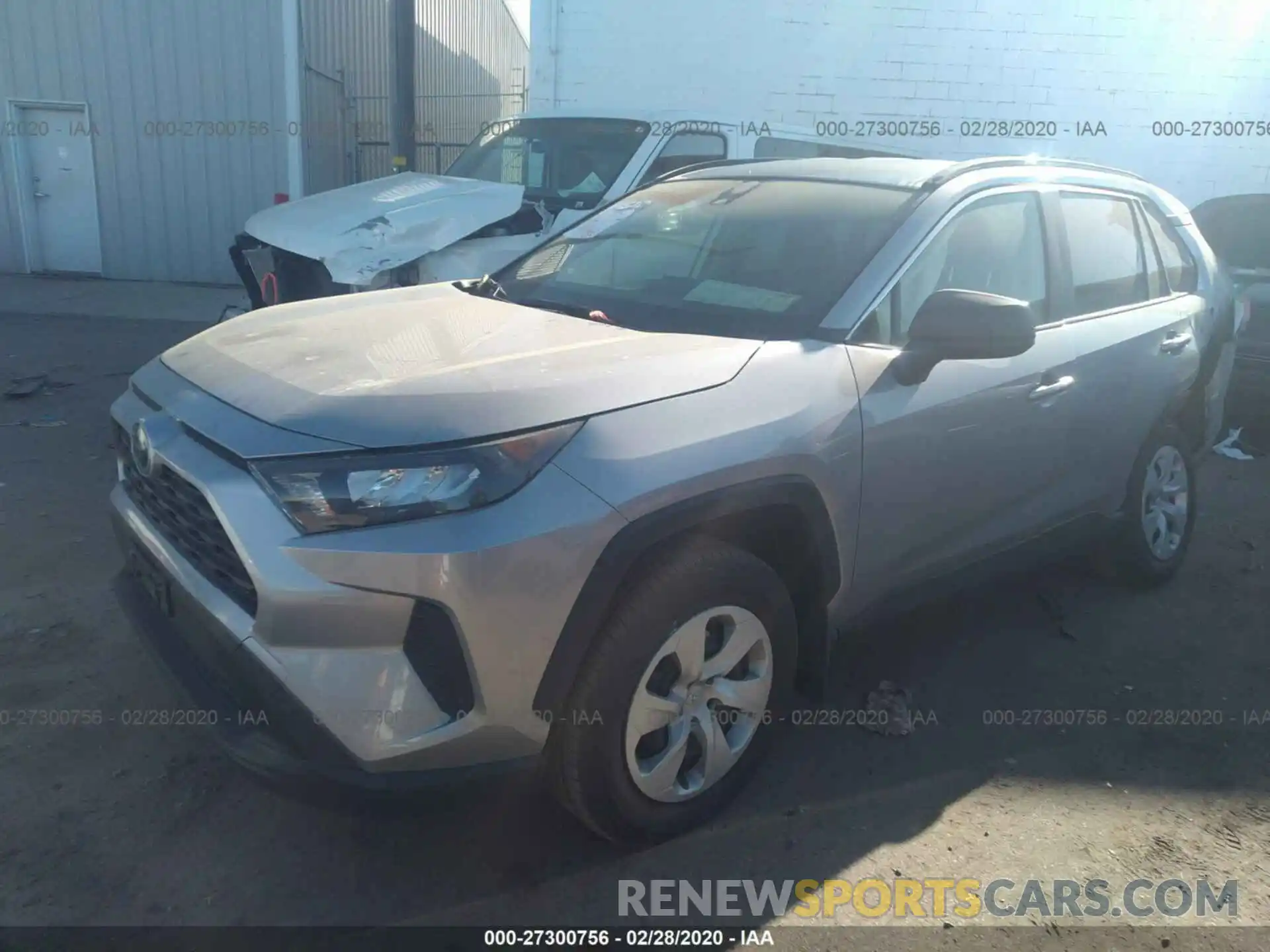 2 Photograph of a damaged car JTMF1RFV0KD030772 TOYOTA RAV4 2019