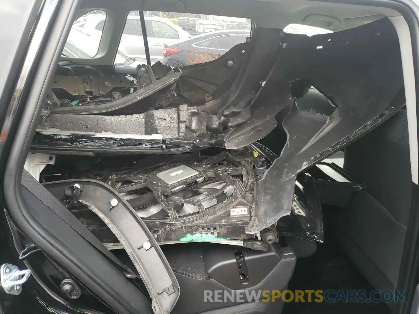 6 Photograph of a damaged car JTMF1RFV0KD034305 TOYOTA RAV4 2019