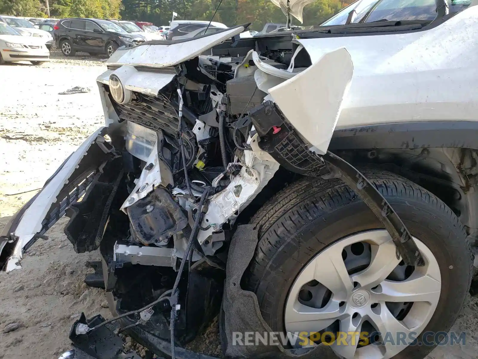 9 Photograph of a damaged car JTMF1RFV0KD512030 TOYOTA RAV4 2019