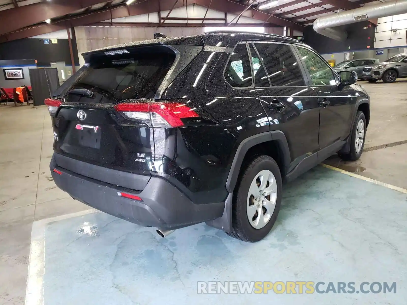 4 Photograph of a damaged car JTMF1RFV0KJ004481 TOYOTA RAV4 2019