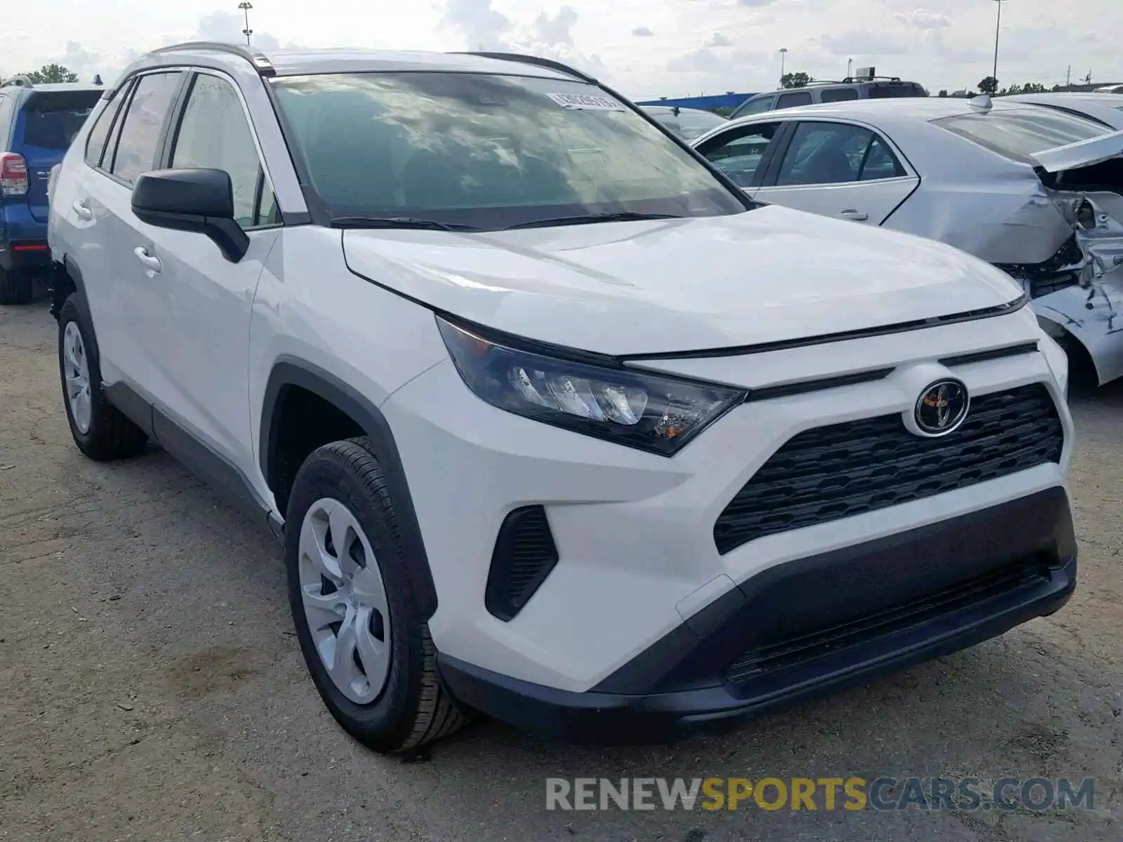 1 Photograph of a damaged car JTMF1RFV0KJ014203 TOYOTA RAV4 2019