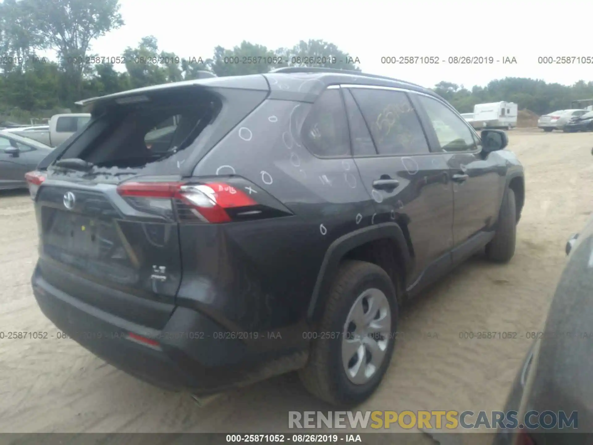 4 Photograph of a damaged car JTMF1RFV1KD006805 TOYOTA RAV4 2019